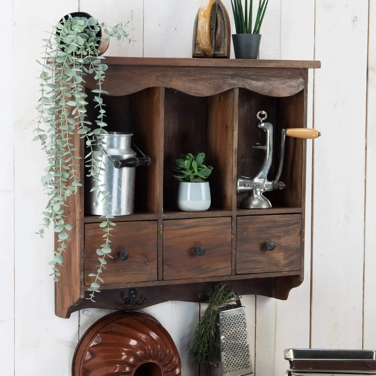 DESIGN DELIGHTS Belle Regał Ścienny z Szufladami i Haczykami, 62 cm, Drewno Mahoniowe, Kuchenny, Wiszący w Stylu Vintage, Szafka Ścienna