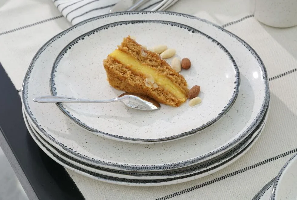 VILLA ITALIA Zastawa Stołowa – Kawowa – Obiadowa – Kolekcja Vanilla – Serwis Obiadowo-Kawowy na 6 Osób - Talerze Płytkie - Głębokie - Deserowe - Filiżanki ze spodkami - 30 Elementów