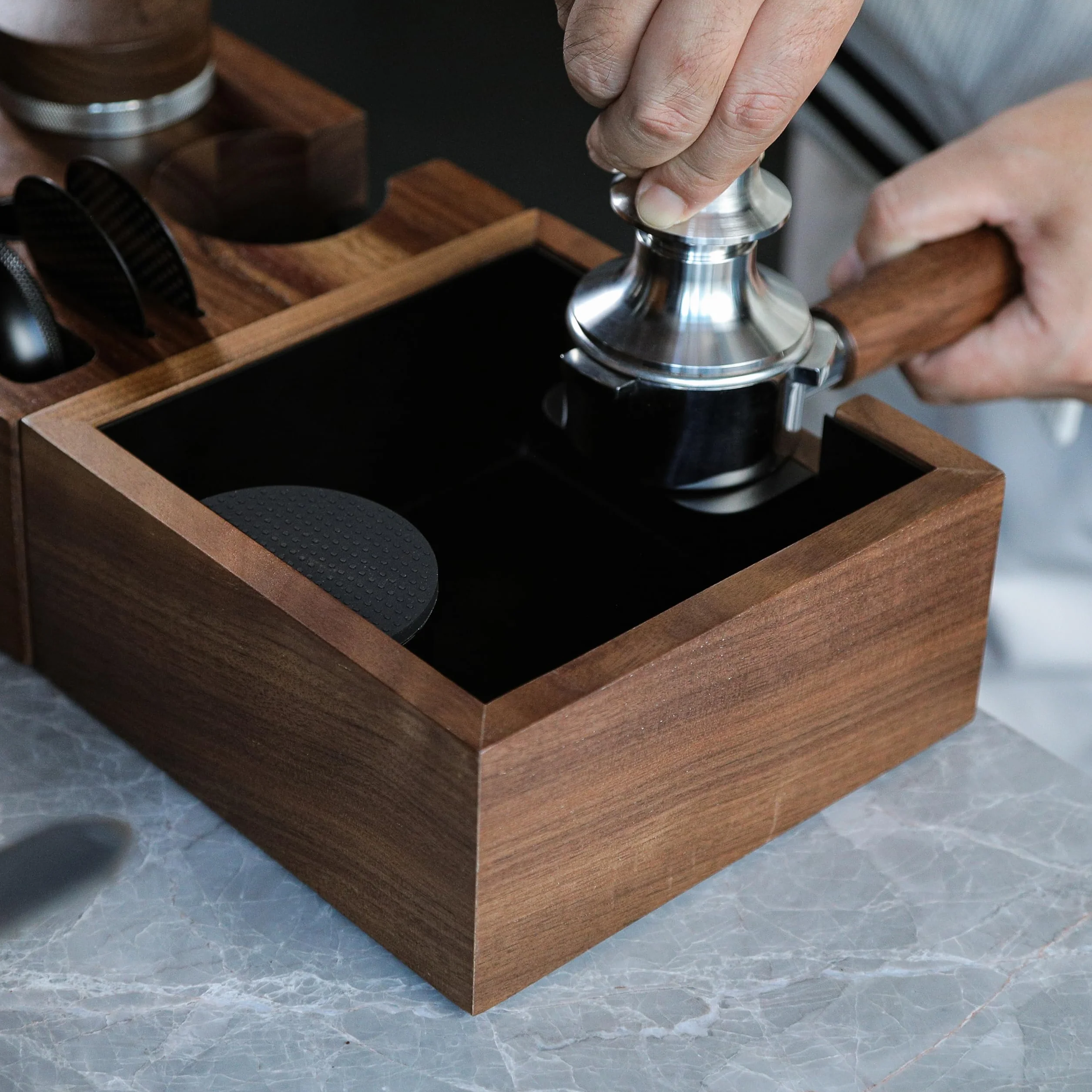 Drewniany pojemnik na espresso, orzech włoski, do utylizacji fusów, trwały, amortyzujący wstrząsy, akcesoria do ekspresów do espresso, łatwa do czyszczenia stacja do ubijania