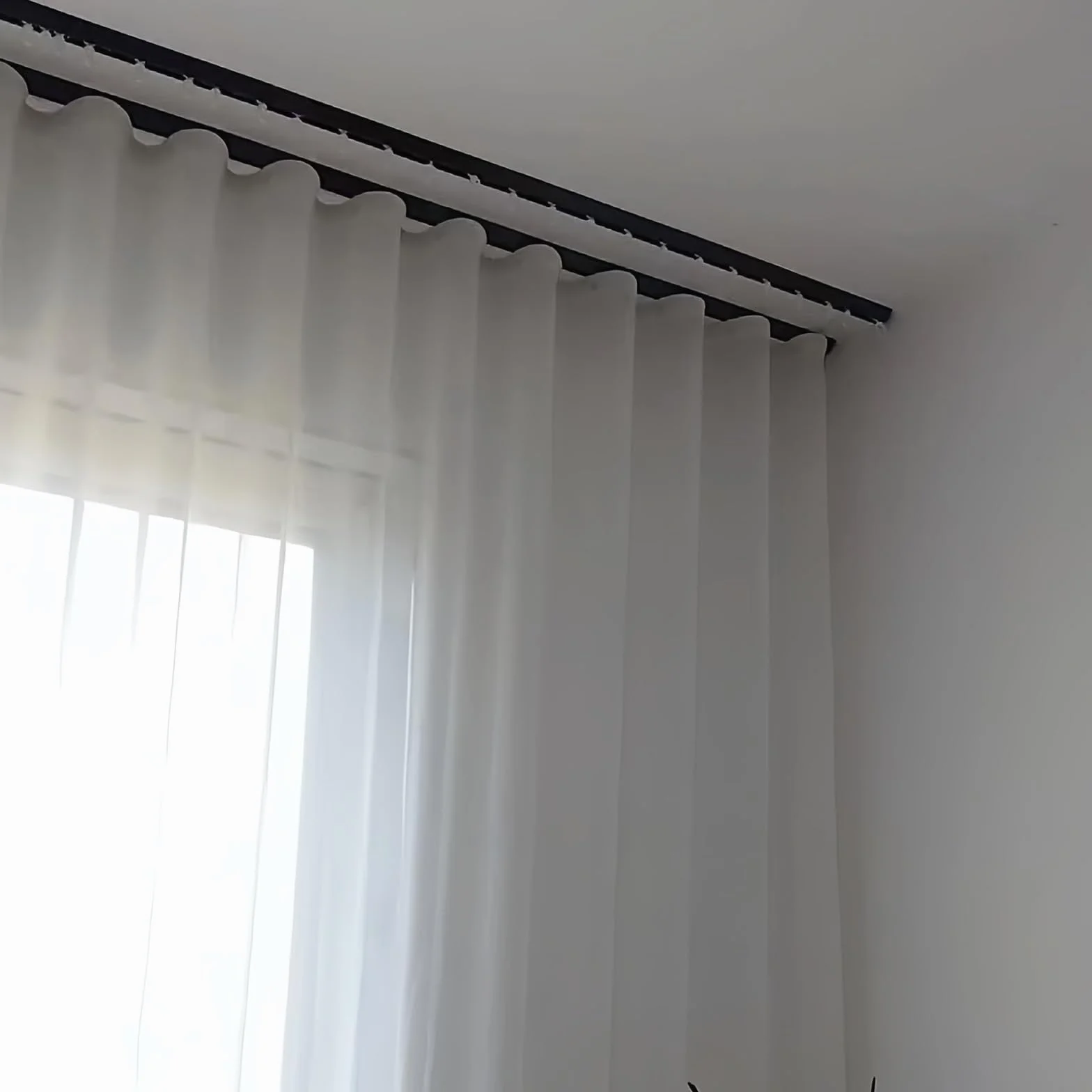 System aluminiowy, 1 zestaw, lekka szyna do okien i przegródek, idealna do domów, biur, hoteli, balkonów, czarna, 6 m
