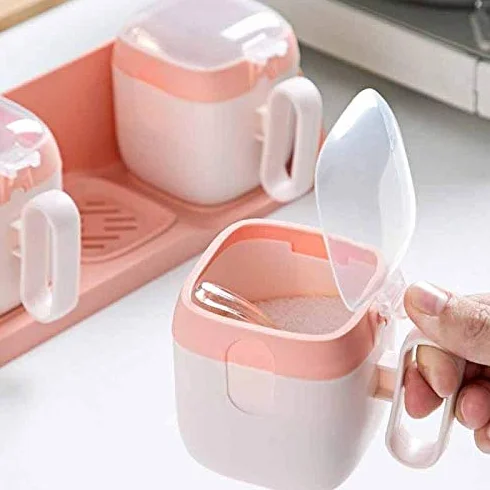 Pojemnik na przyprawy, dozownik przypraw, wiszący na ścianie pojemnik na przyprawy, plastikowe pudełko na przyprawy z pokrywką, domowy pojemnik na sól kuchenną, pojemnik na przyprawy (kolor: różowy, r