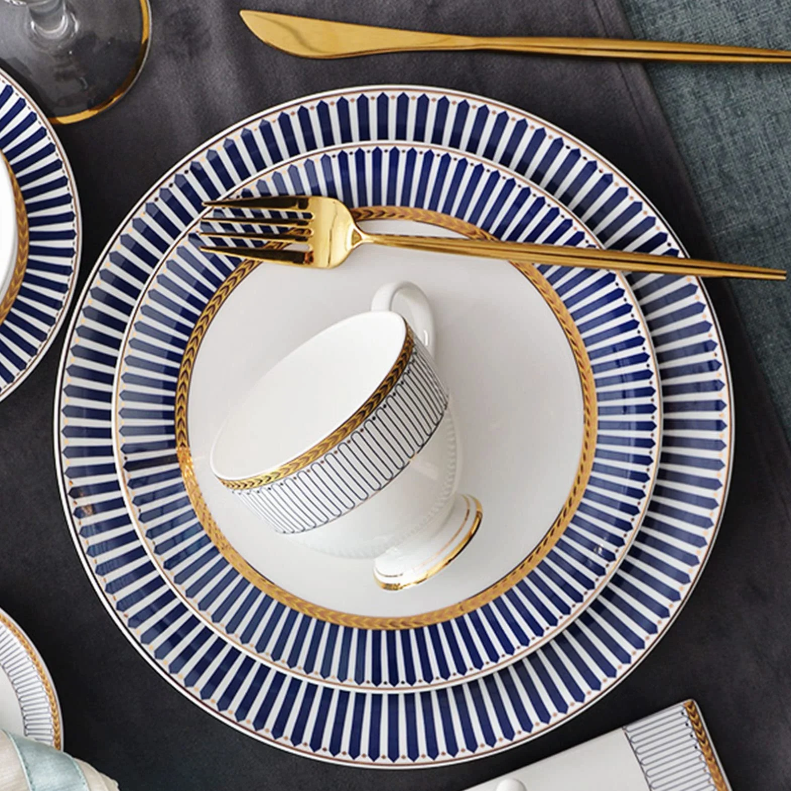 20-częściowy zestaw obiadowy z porcelany kostnej, zestaw porcelanowy, lekki zestaw talerzy i misek na 2 komplety obiadowe, zestaw zastawy stołowej