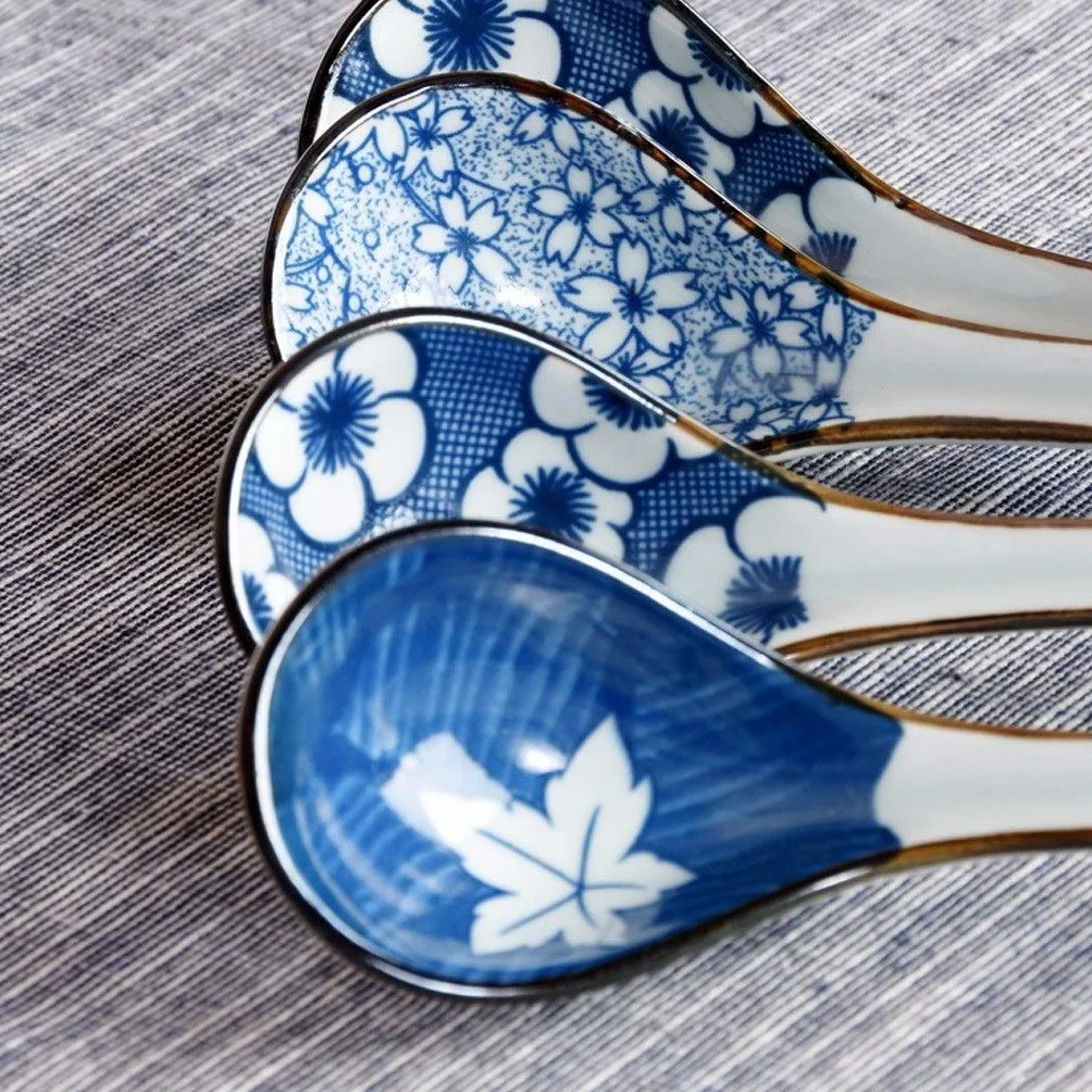 Łyżki do zup Japoński styl długi uchwyt łyżka domowy ceramiczny łyżka kolacja łyżka z niebieskim wzorem kreatywny stołowe wysokiej temperatury odporne na niski poziom 4 paczka Łyżki deserowe (Color :
