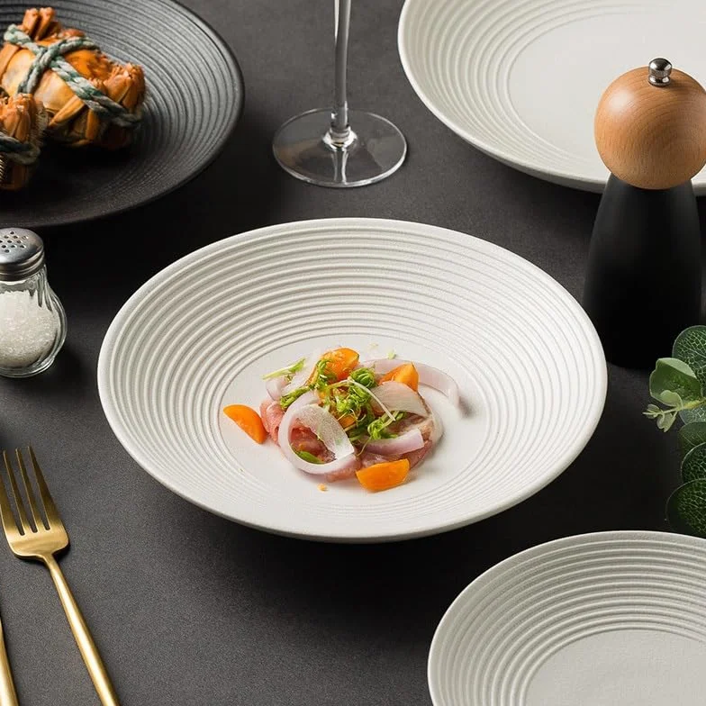 Talerz obiadowy talerze okrągły księżyc głęboki talerz ceramiczna przystawka makaron domowa sałatka duża miska do zupy restauracja zastawa stołowa zachodnie jedzenie kuchnia talerz obiadowy można