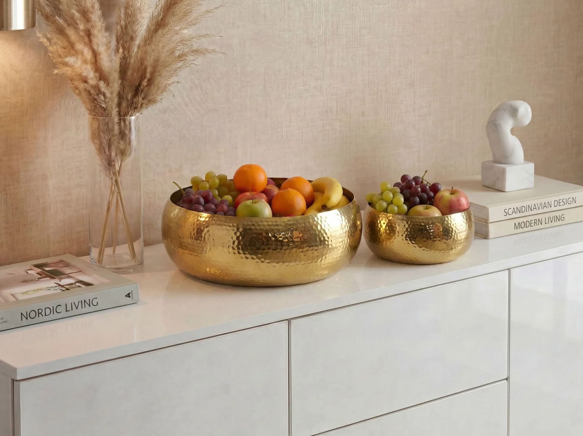 WOHNLING Zestaw 2 misek na owoce Aluminium Złote Młotkowane Handmade | Zestaw 2 misek na owoce, ręcznie wykonane miski metalowe, zestaw misek młotkowanych, dekoracja stołu do kuchni i jadalni