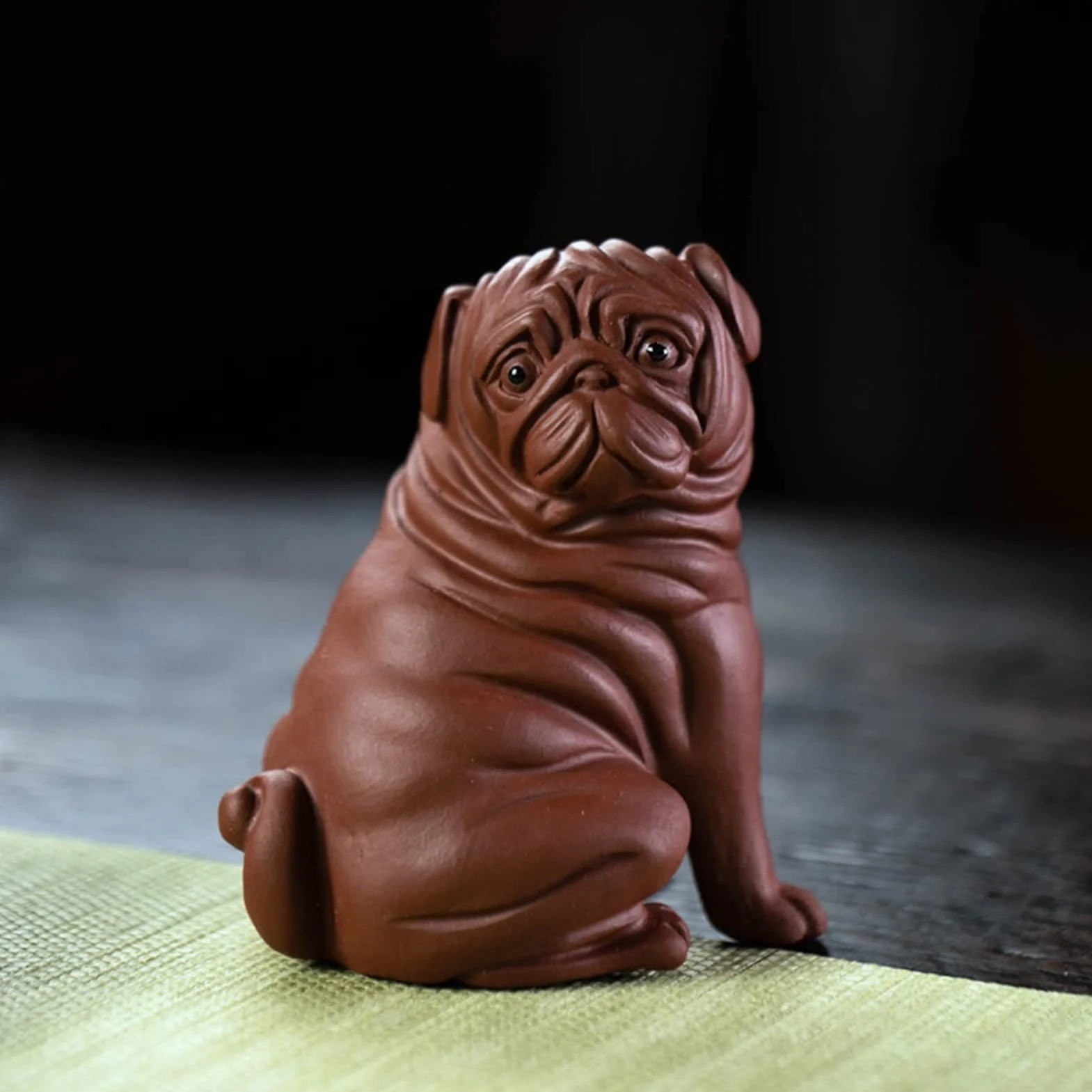 Fioletowy gliniany herbata zwierząt domowych psów statua zwierząt herbaty figurki ozdoby ręcznie rzeźba domu herbata zestaw dekoracji sztuki Dekoracja Samochodu (Size : 7.3X6.3X10.5CM)