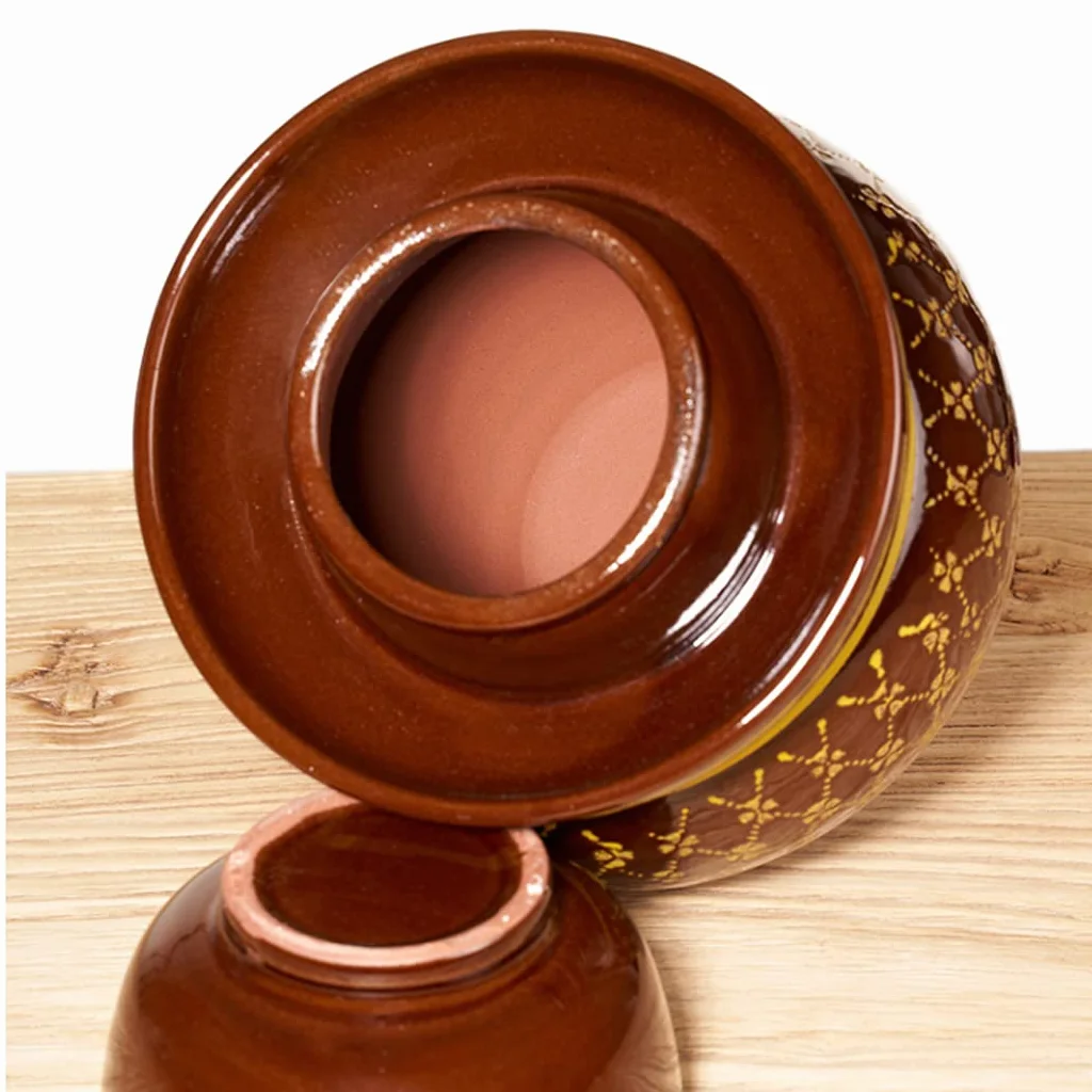 Tradycyjny chiński porcelanowy garnek do marynowania, zagęszczony ceramiczny garnek do wytrawiania, garnek fermentacyjny z pokrywą z uszczelką wodną kamionkowy fermentor do Kimchi 9 kg