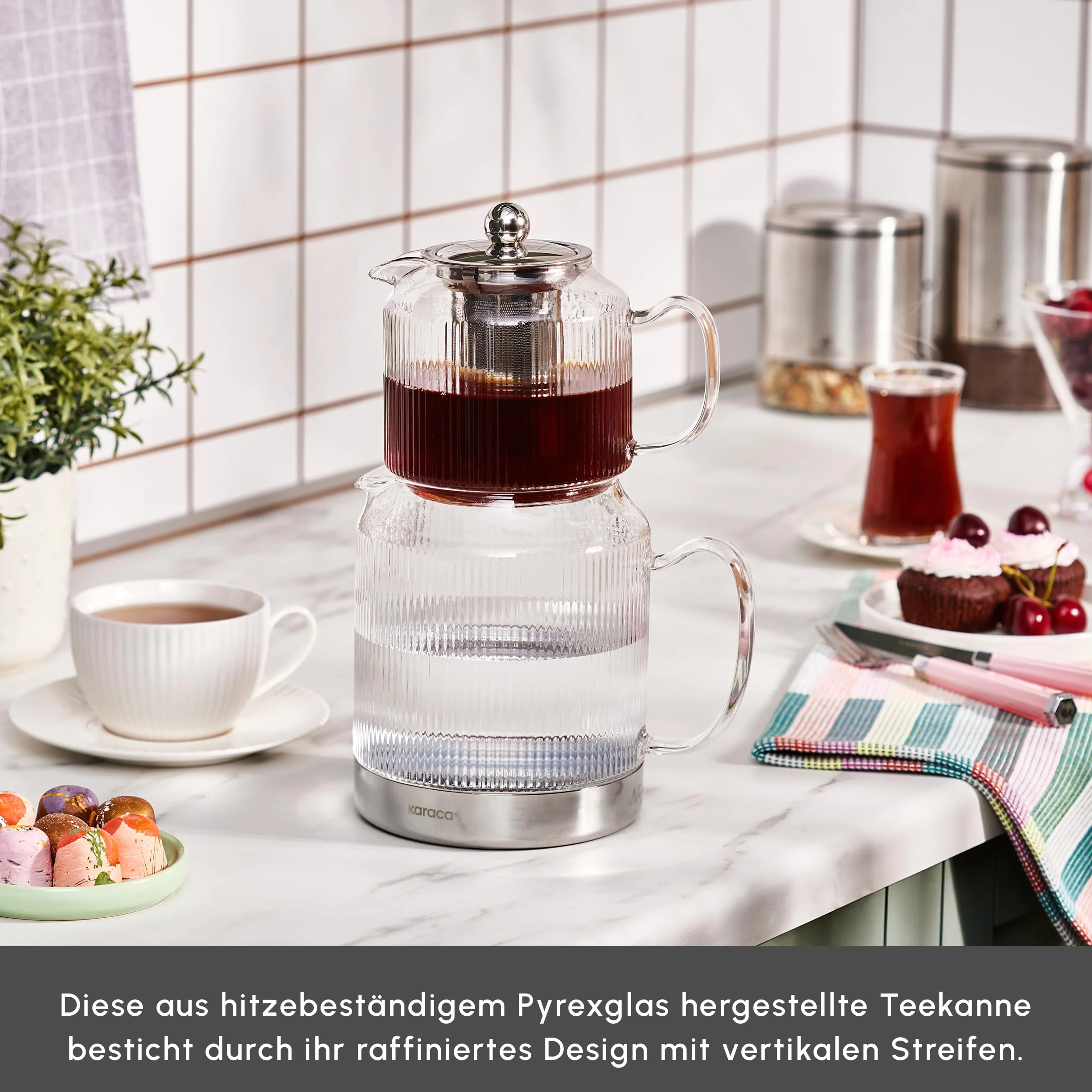 Karaca Czajniczek Kelly Midi wykonany ze szkła borokrzemowego na podstawie indukcyjnej – czajniczek: 1 l + pokrywka czajniczka: 2 litry, szkło