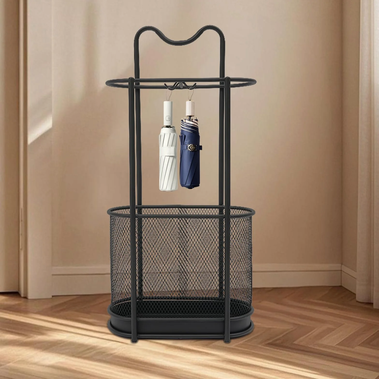 Stojak na parasole z metalu, stalowy stojak na parasole z hakiem i tacką odpływową, wolnostojący uchwyt na parasol, do wejść, balkonów, biur, sklepów, 30 x 15 x 60 cm (czarny)