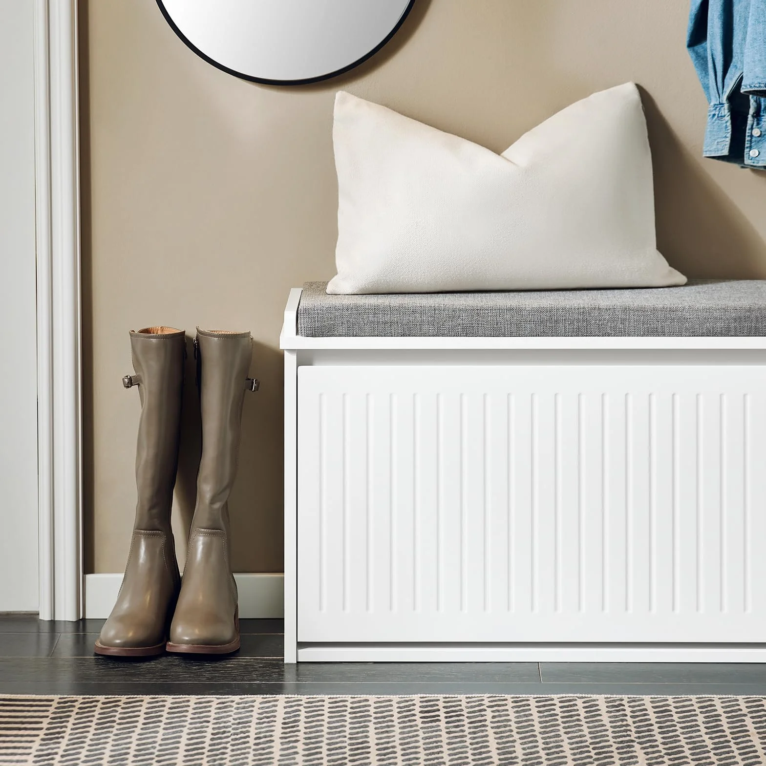 SoBuy FSR98-L-W szafka na buty z siedziskiem i poduszką, obciążenie do 155 kg, do korytarza i salonu, 80 x 45 x 26 cm, biała
