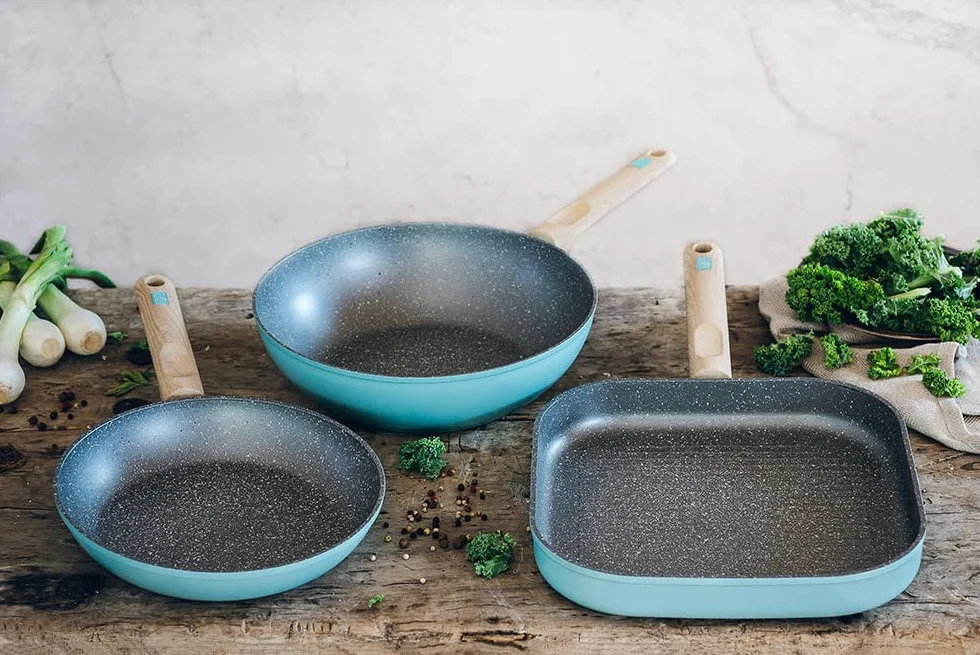 BRA NORDIK zestaw patelni 20-24-28 cm, kute aluminium z nieprzywierającą powłoką, nadają się do wszystkich rodzajów kuchenek, w tym indukcyjnych, turkus