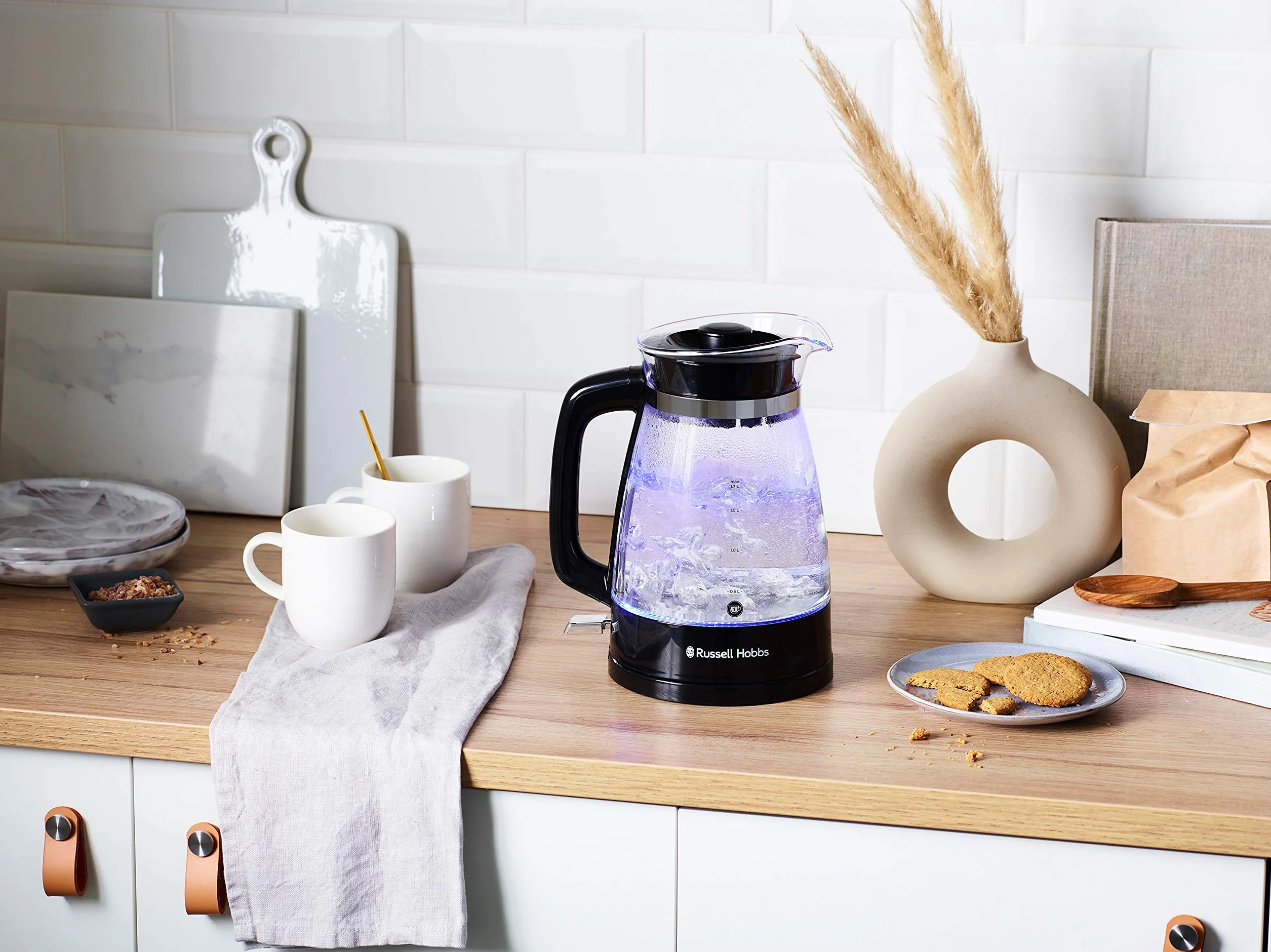 Russell Hobbs czajnik elektryczny, energooszczędny, wymienny filtr antywapienny, markery szybkiego gotowania, zdejmowana pokrywa, pojemność 1,7l, moc 2400W, szkło, czarny, Classic 26080-70