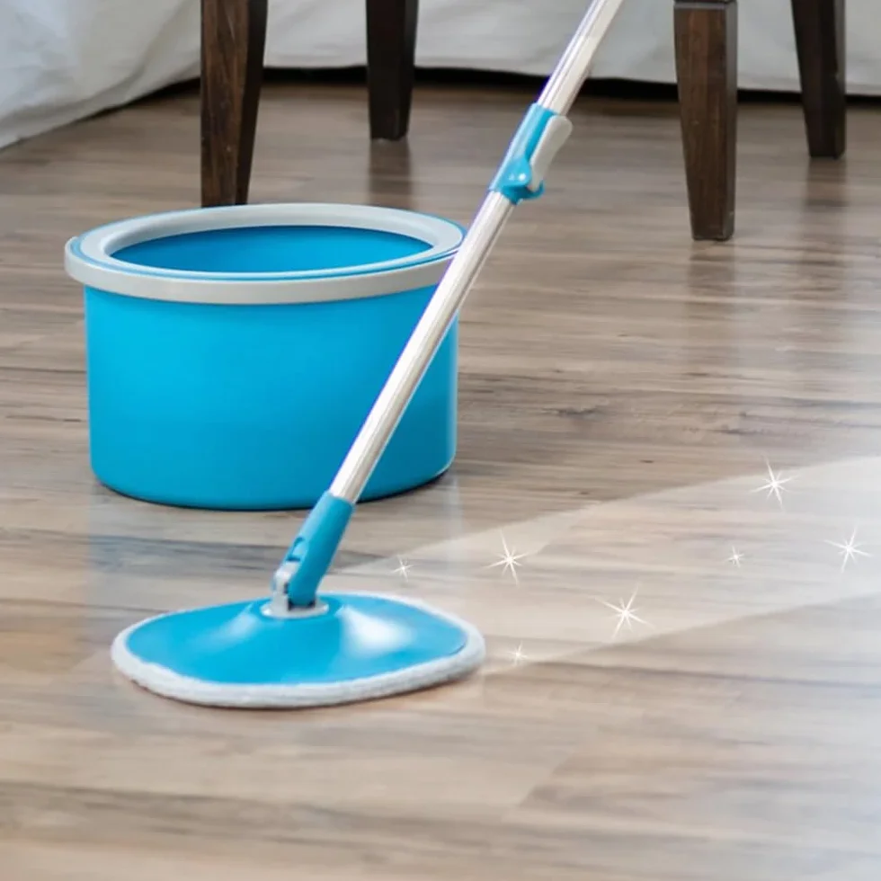 Mop Obrotowy z Dwukomorowym Systemem Filtracji - Mop 135 cm do Każdej Podłogi z Nakładką Mikrofibry - Zestaw z Wiadrem i Koncentratami do Parkietu i Płytek