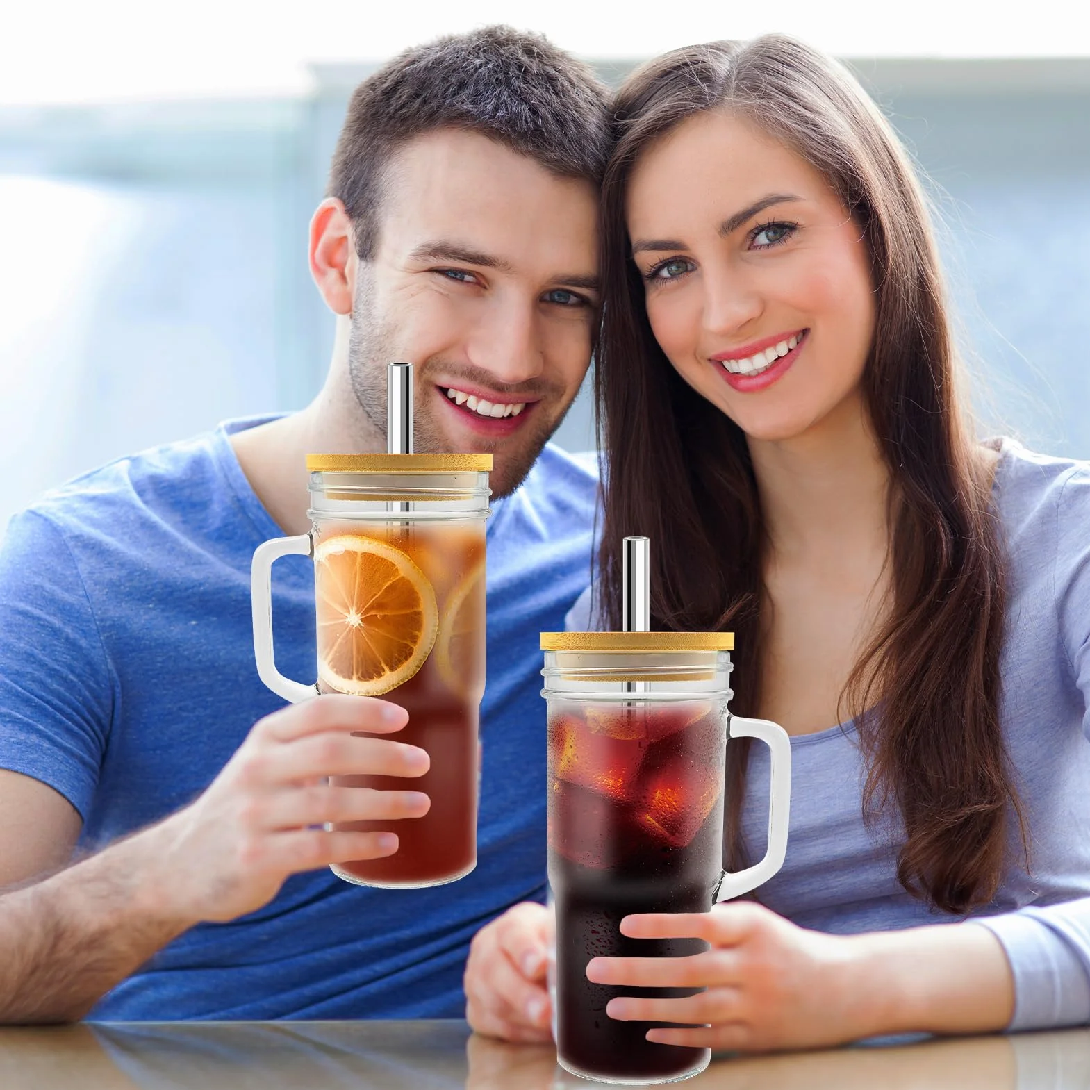 Szklany Kubek z Pokrywką i Słomką 24oz/700m Mason Jar z Uchwytem Słomek Wielokrotnego Użytku z Szczotka Zestaw Kubków do Mrożonej Kawy do Podróży Biura Domu (2, 700ml)