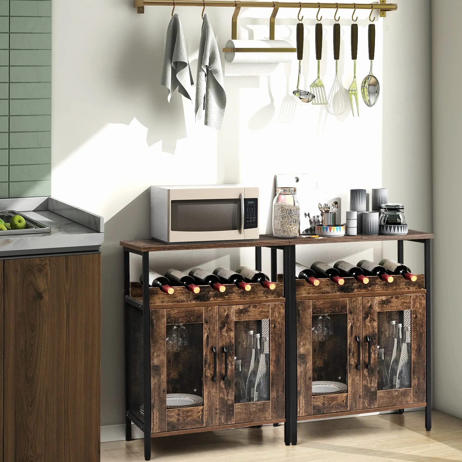 COSTWAY Szafka na wino w stylu vintage ze zdejmowanym regałem na wino i wbudowanymi uchwytami na szkło, komoda drewniana, komoda 60 x 34 x 79 cm