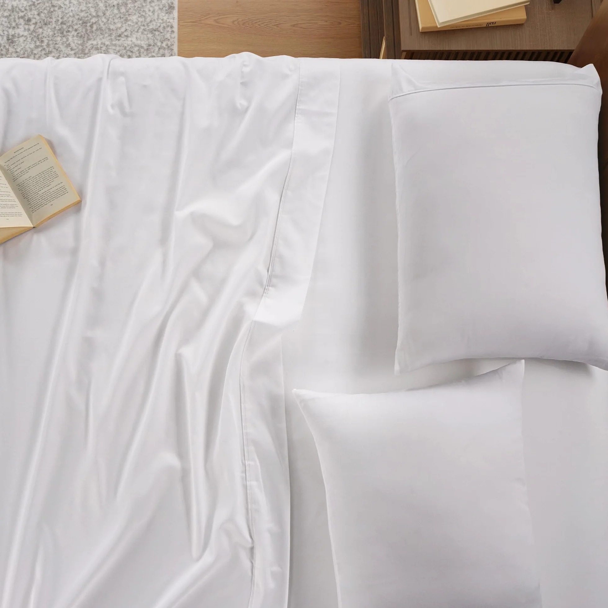 IZOD - Silky Sateen zestaw pościeli bawełnianej, gładkie i maślane uczucie, bawełna z długimi zszywkami, prześcieradła z głębokimi kieszeniami (300 TC, pełne/białe)