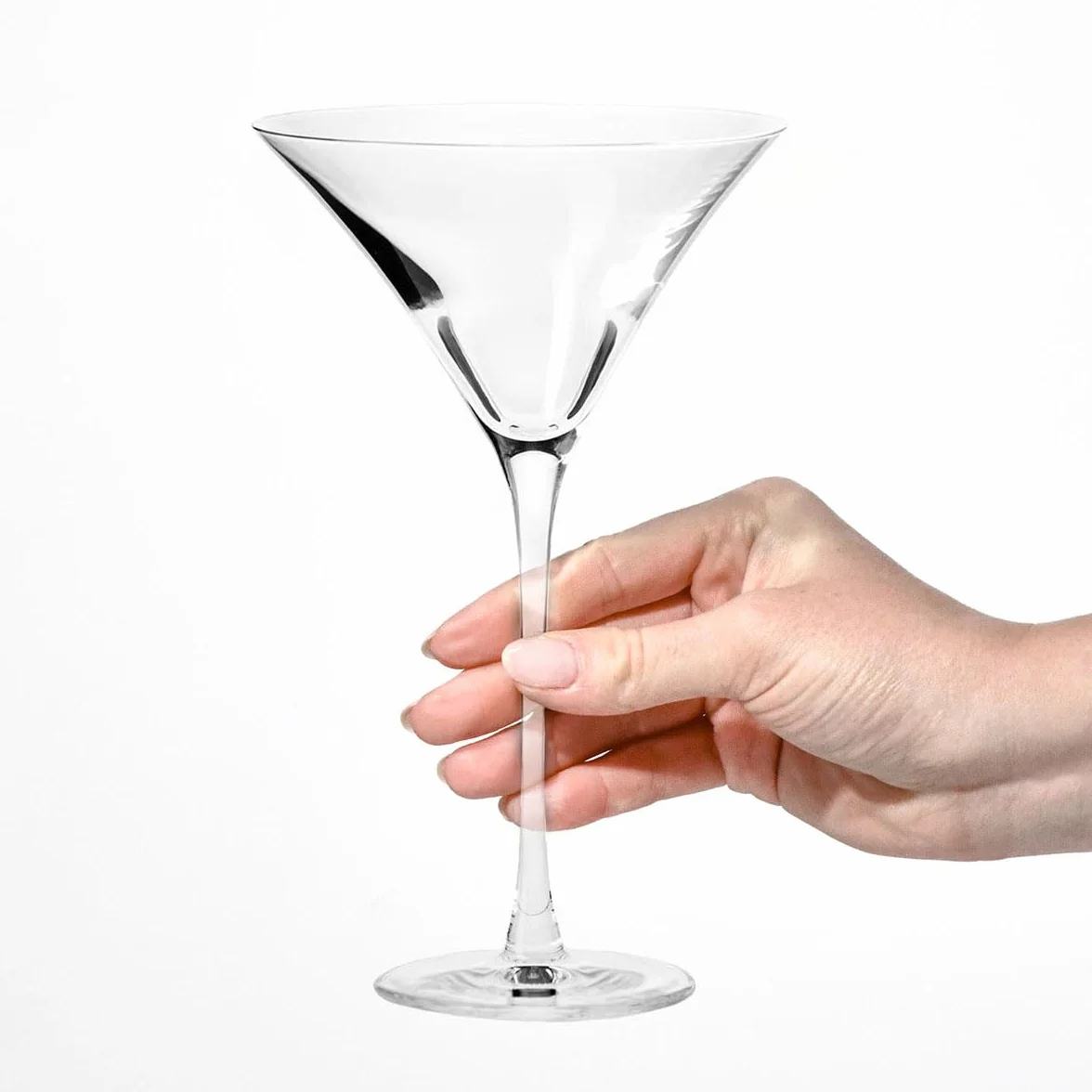 KROSNO | Kieliszki do Martini | Komplet 6 x 250 ml | Kolekcja Divine | Wysoka nóżka | Do klasycznych martini i koktajli | Bezołowiowe szkło kryształowe | Na imprezy i przyjęcia | Do zmywarki