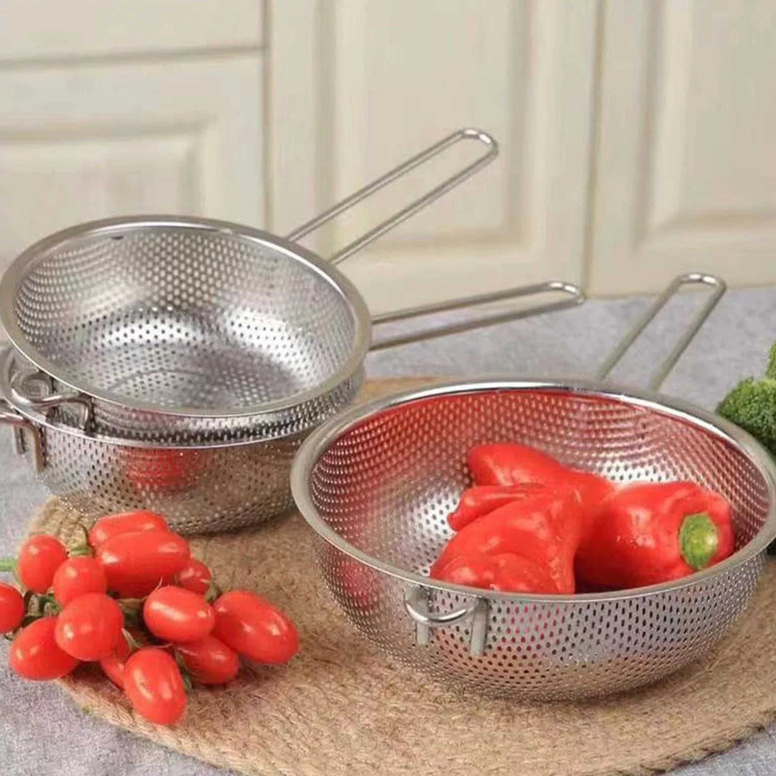 Sitko do makaronu – odporny na wysokie temperatury filtr do łatwego osuszania z wygodnym uchwytem, durszlak ze stali nierdzewnej z drobną siatką do owoców, warzyw, makaronu, sałatek, frytek, gotowania