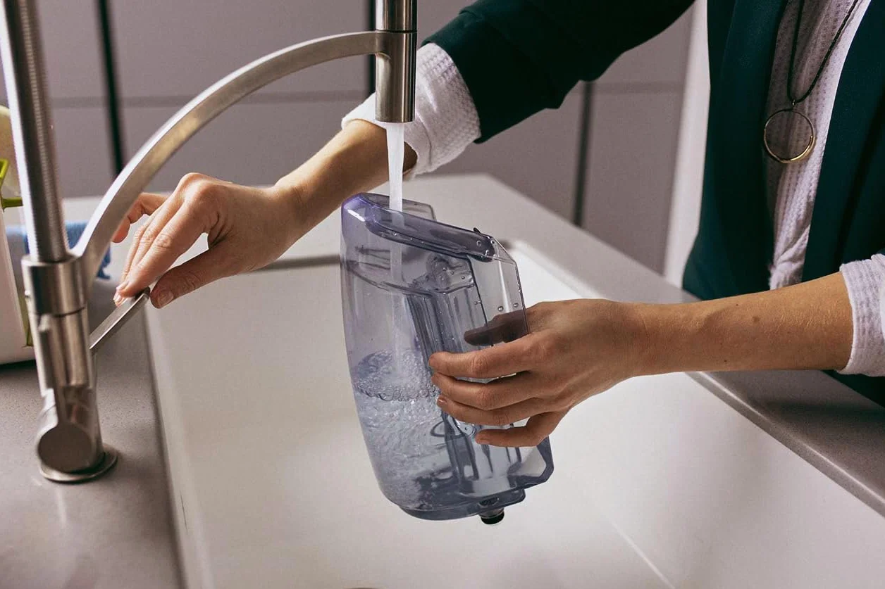 BISSELL SpotClean ProHeat, Odkurzacz Piorący do Tapicerki, Odkurzacz Wodny z Technologią HeatWave, Odkurzacz do Prania Dywanów, Tapicerki, Samochodów, Kanapy i Innych, Mocny Silnik 330W, 36988
