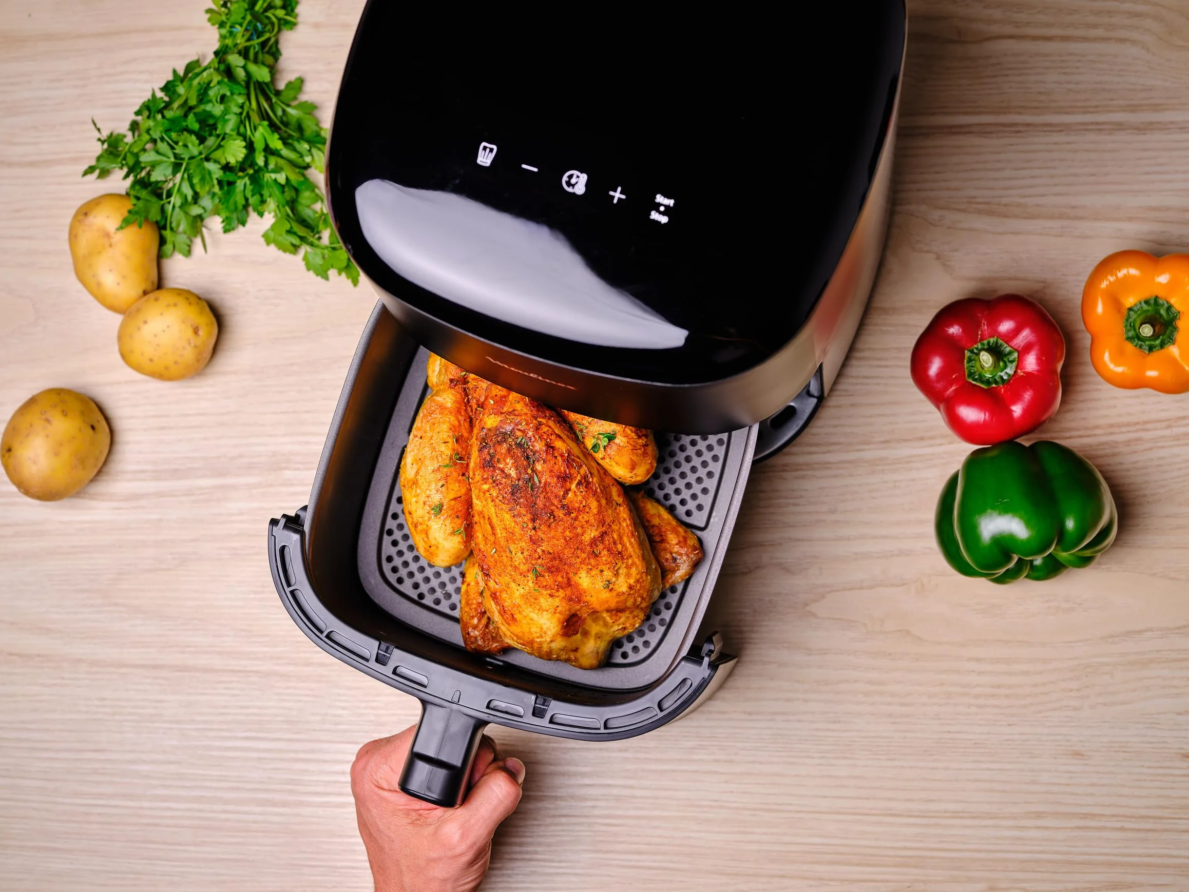 TEFAL EY2458 Easy Fry Max Frytkownica, 5 l, do 6 osób, 99% mniej tłuszczu, 10 automatycznych programów, cyfrowy ekran dotykowy, 70% mniej energii, zdrowe posiłki, części do mycia w zmywarce, czarna