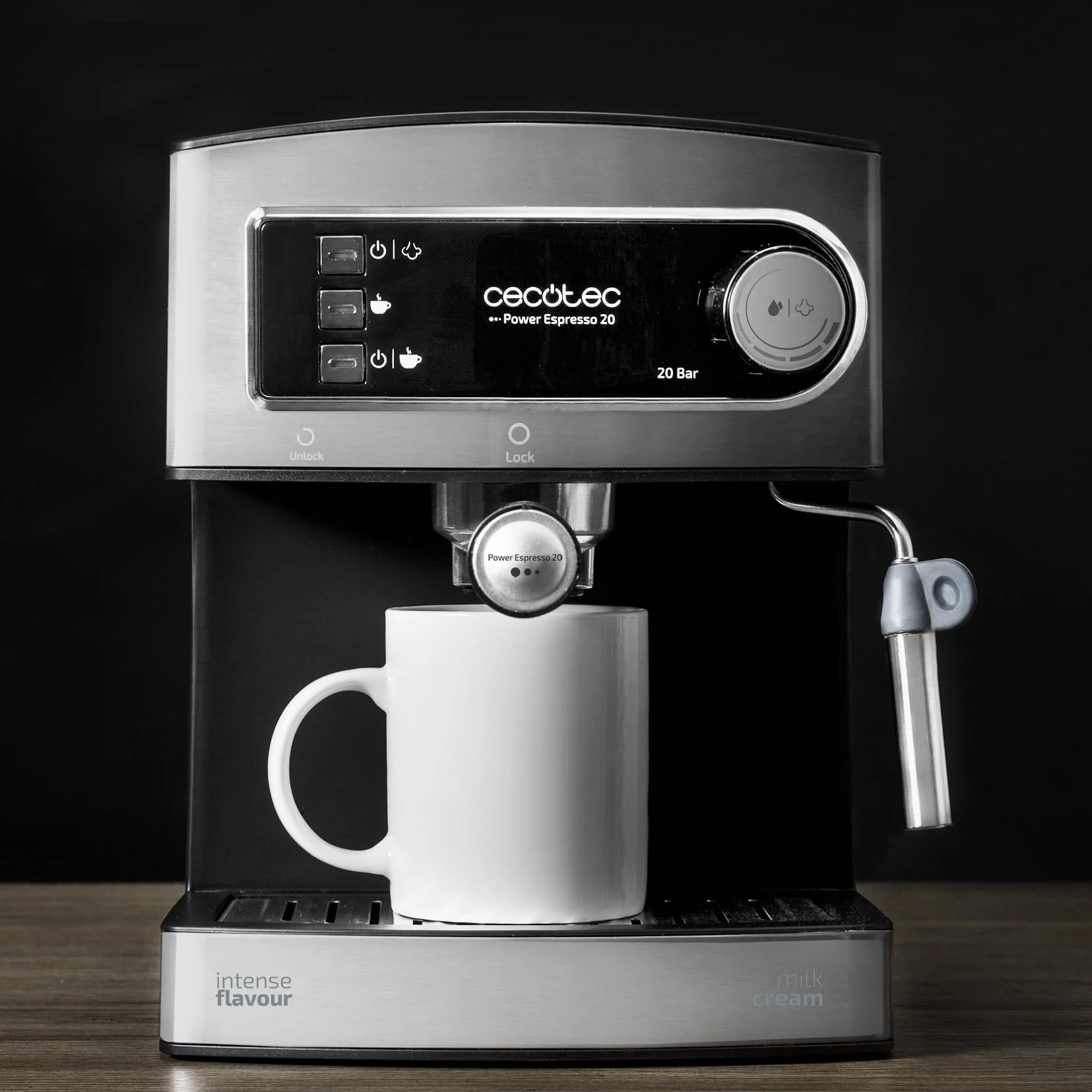 Cecotec Ekspres do kawy Espresso i Cappuccino Power Espresso. 20 barów ciśnieniowych, regulowany parowiec, ramię z podwójnym wyjściem, podgrzewacze, pojemność 1,5 l, w zestawie łyżka do prasy