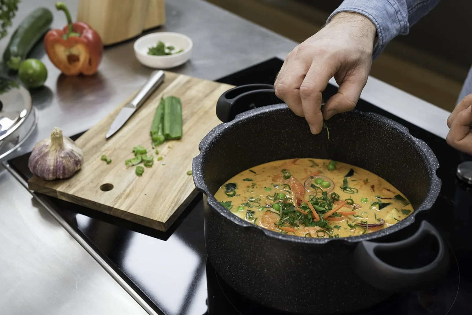 Seb Clipsominut'Ultra Resist Wykończenie kamienia szybkowar 5 l + książka z przepisami, szybkowar indukcyjny, efekt kamienia, łatwe w użyciu, Made in France P4705105