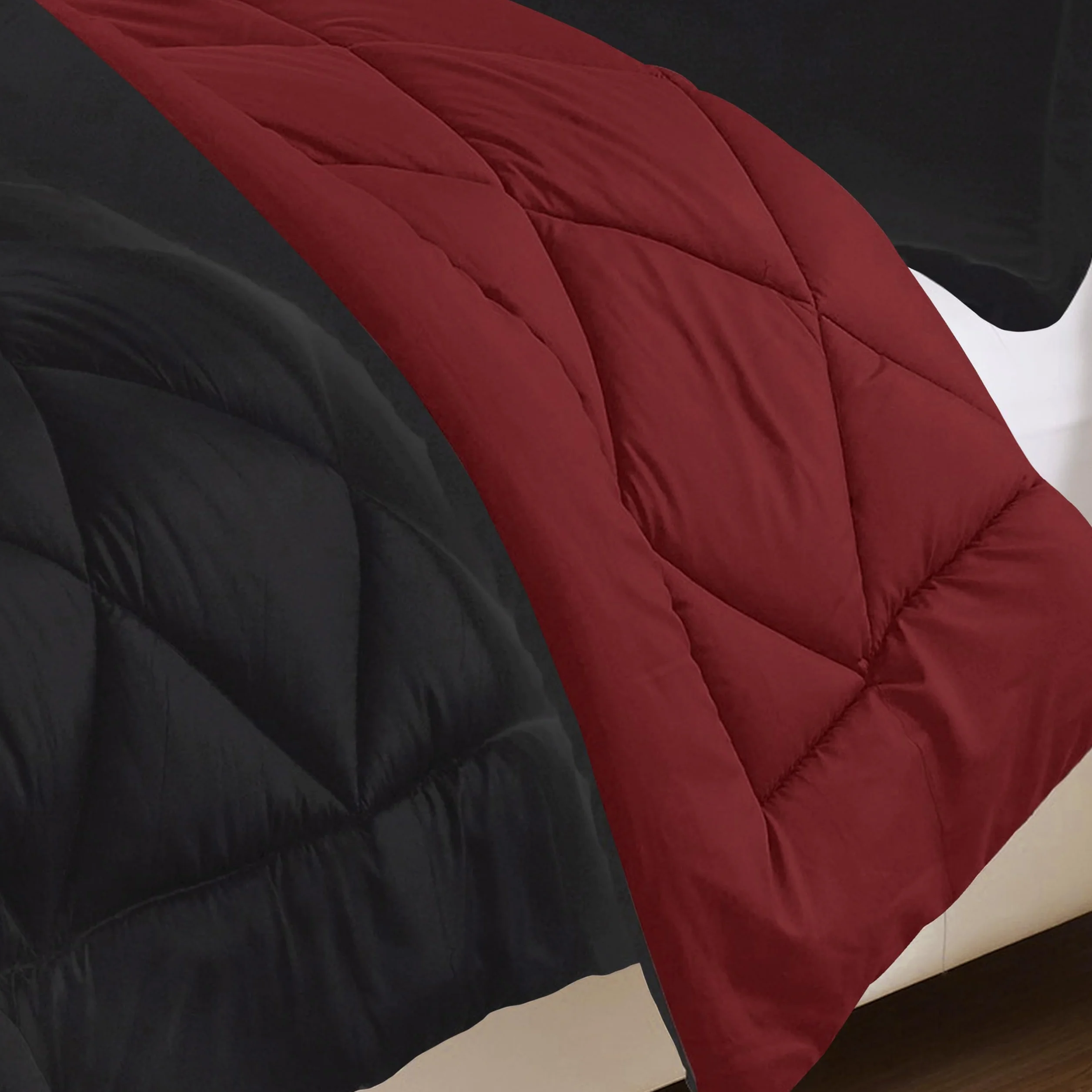Elegant Comfort Oddychająca i super miękka całoroczna dwustronna kołdra z diamentowym pudełkiem, bawełna, czarny/bordowy, podwójny