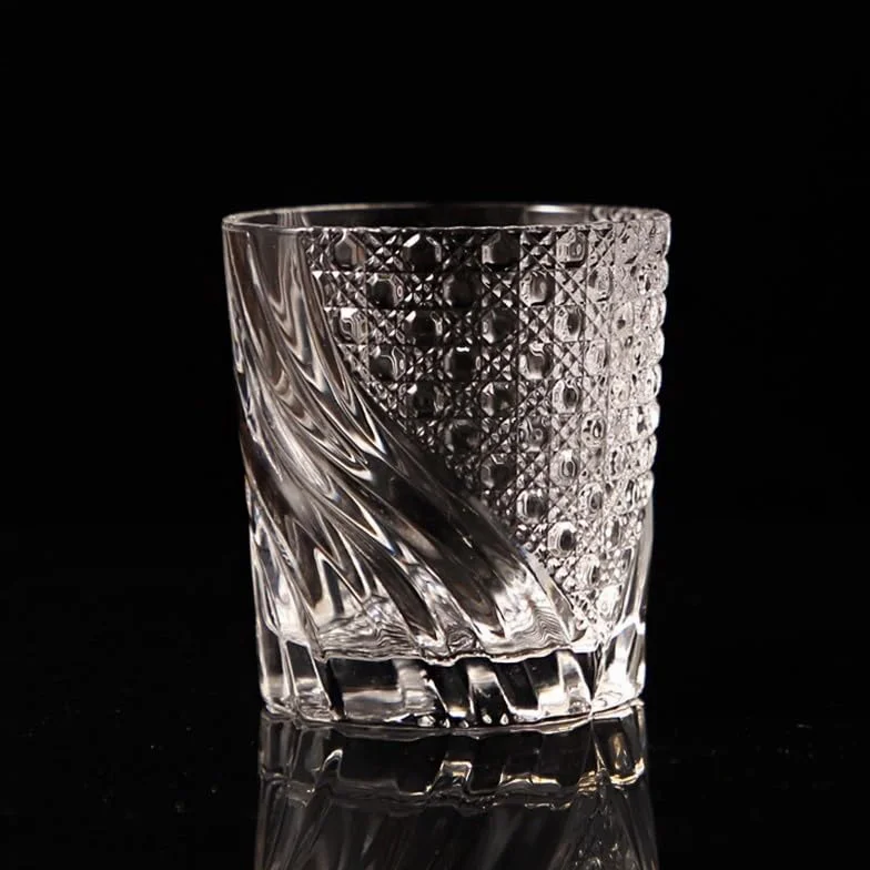 Eleganckie szklanki Japońskie rzemiosło, ręcznie rzeźbione szklane szare kubki, kryształowe szklanki do whisky Szklanki do napojów