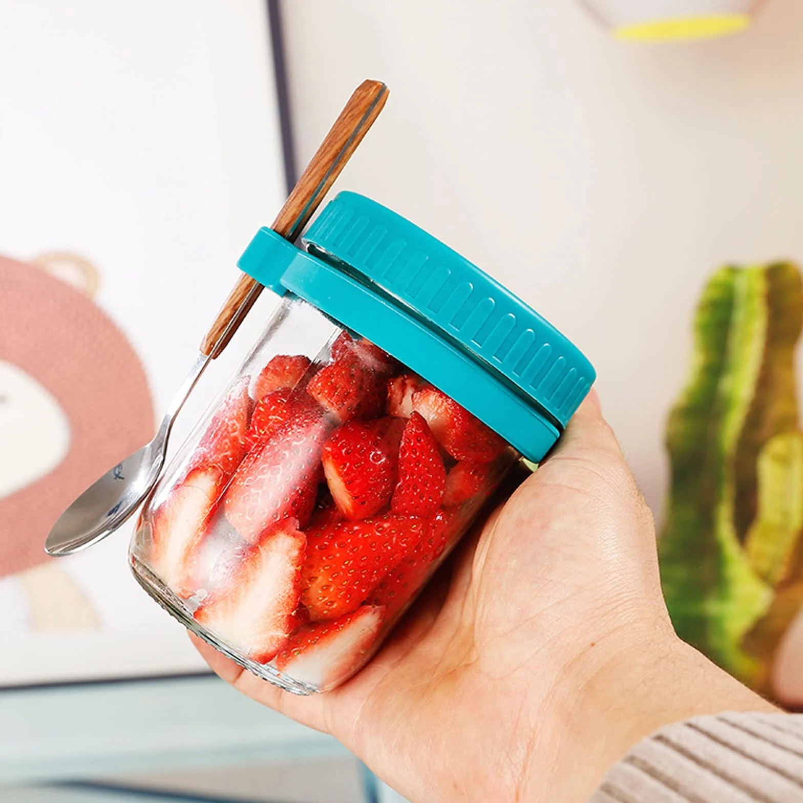 ZJT Overnight Oats słoiki z pokrywką i łyżeczką, 4 sztuki słoików owsianych, szklane słoiki na przetwory na nocleg, na musli, owoce, warzywa, mleko, sałatkę, jogurt, posiłki (600 ml)