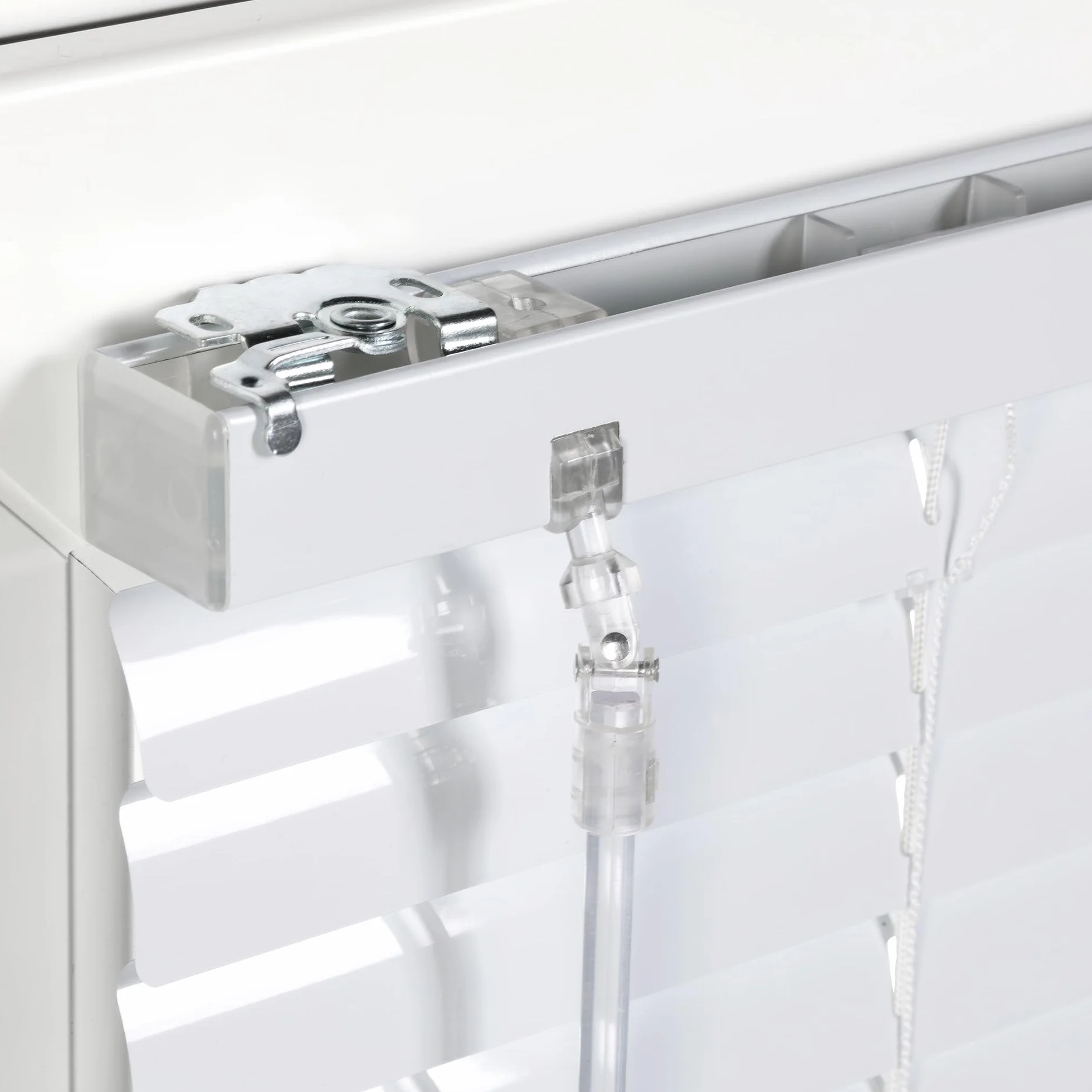 Żaluzja aluminiowa SONELLO wewnętrzna 70cm x 130cm Biała Aluminiowe żaluzje fasadowe Klemmfix bez wiercenia: antyrefleksyjna ochrona wizualna przed światłem i słońcem dla okien i drzwi