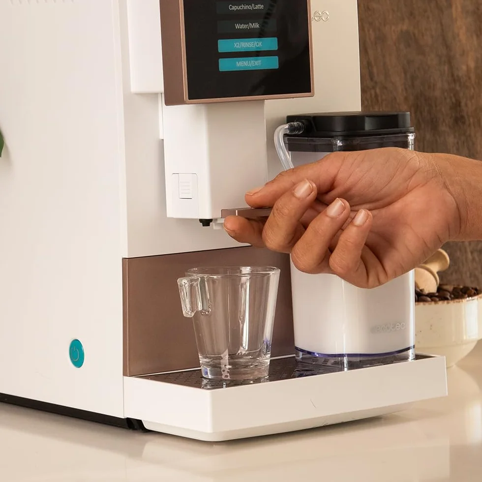 Cecotec Cremmaet Compactccino White Rose, Superautomatyczny ekspres do kawy, 19 barów, system Thermoblock, świeżo zmielone ziarno z Plug&Play, Zbiornik 150 g kawy z młynkiem, 1,1 l wody, 400ml mleka
