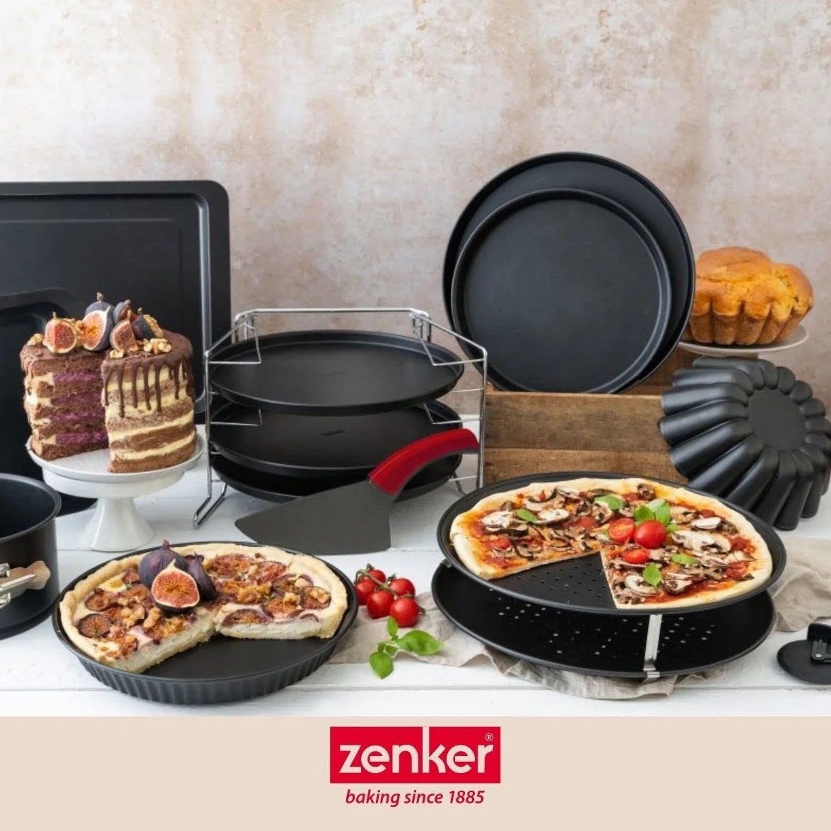 Zenker 7512 3-częściowy zestaw do pizzy, blacha do pizzy, okrągła blacha do pizzy, z otworami (Ø 32 cm), w zestawie nóż do pizzy i uchwyt, do pizzy, tarta, czarny