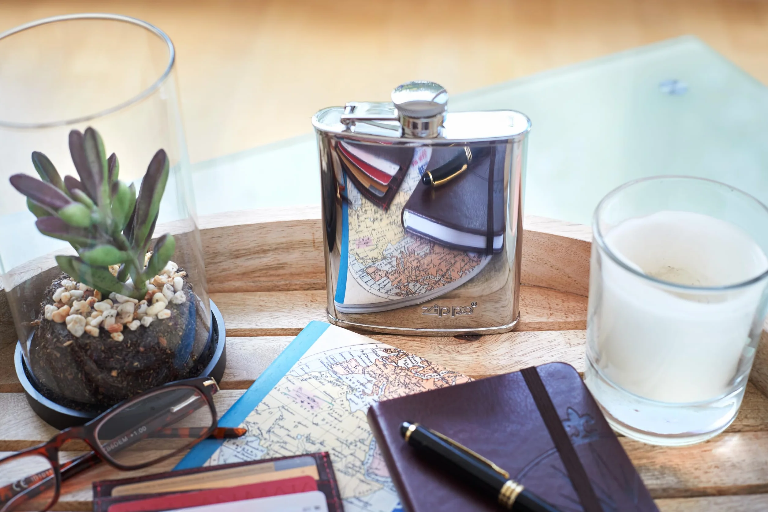 Zippo Piersiówka ze Stali Nierdzewnej, Srebrna, 177 ml, Polerowana, optymalna na Wędrówki i do Aktywności na Świeżym Powietrzu