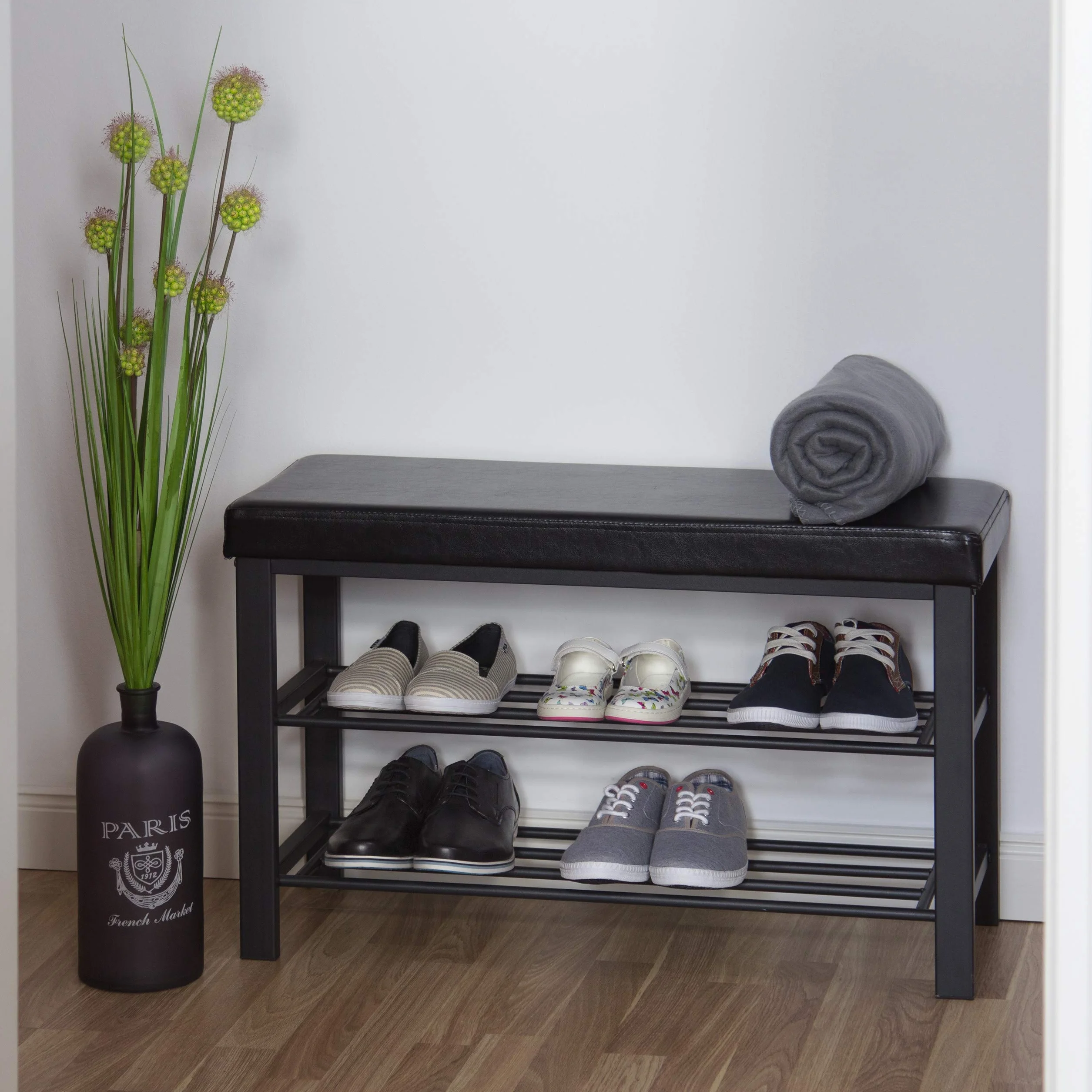 Relaxdays Ławka na buty, 49 x 81 x 32 cm, otwarte półki na buty, wyściełane siedzisko z pokrowcem ze sztucznej skóry, dla 6-8 par, bez pleców, czarna, sztuczna skóra