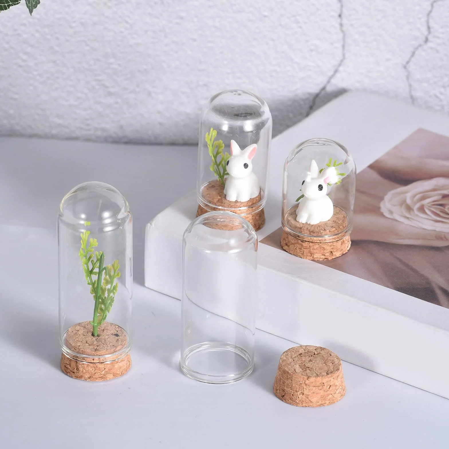 PATIKIL Przezroczysta szklana kopuła, 24 sztuki, szklany dzwonek, gablota, centralny element stołu z podstawą korkową, do oświetlenia LED, roślin, dekoracja domu, 4 x 3 cm