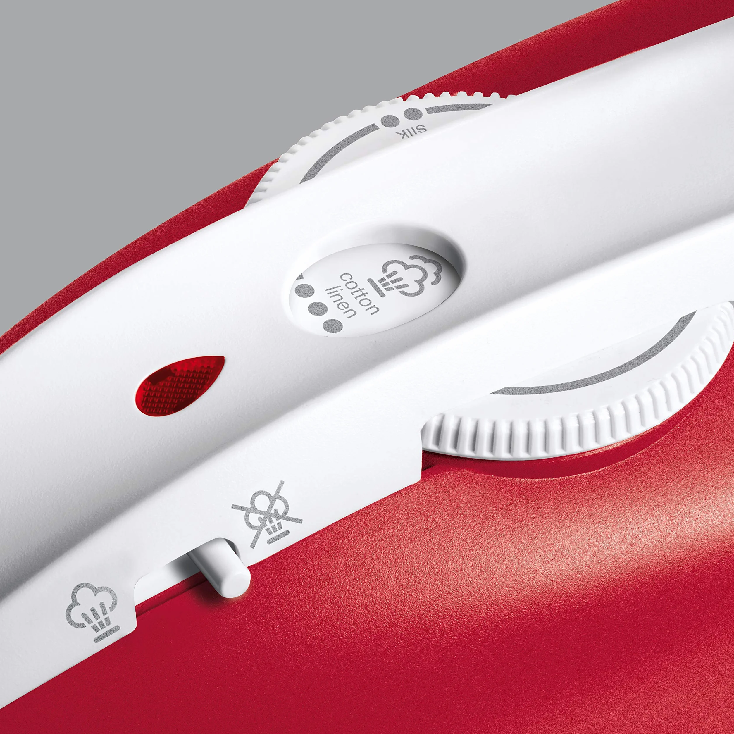 Electrolux Żelazko turystyczne 800 W, Zmienna i stała para wodna, Ergonomiczny składany uchwyt,Stopa żelazka ze stali nierdzewnej,45gr wyrzut pary,60 ml zbiornik na wodę,1,9 m przewód,EDBT800,Czerwony