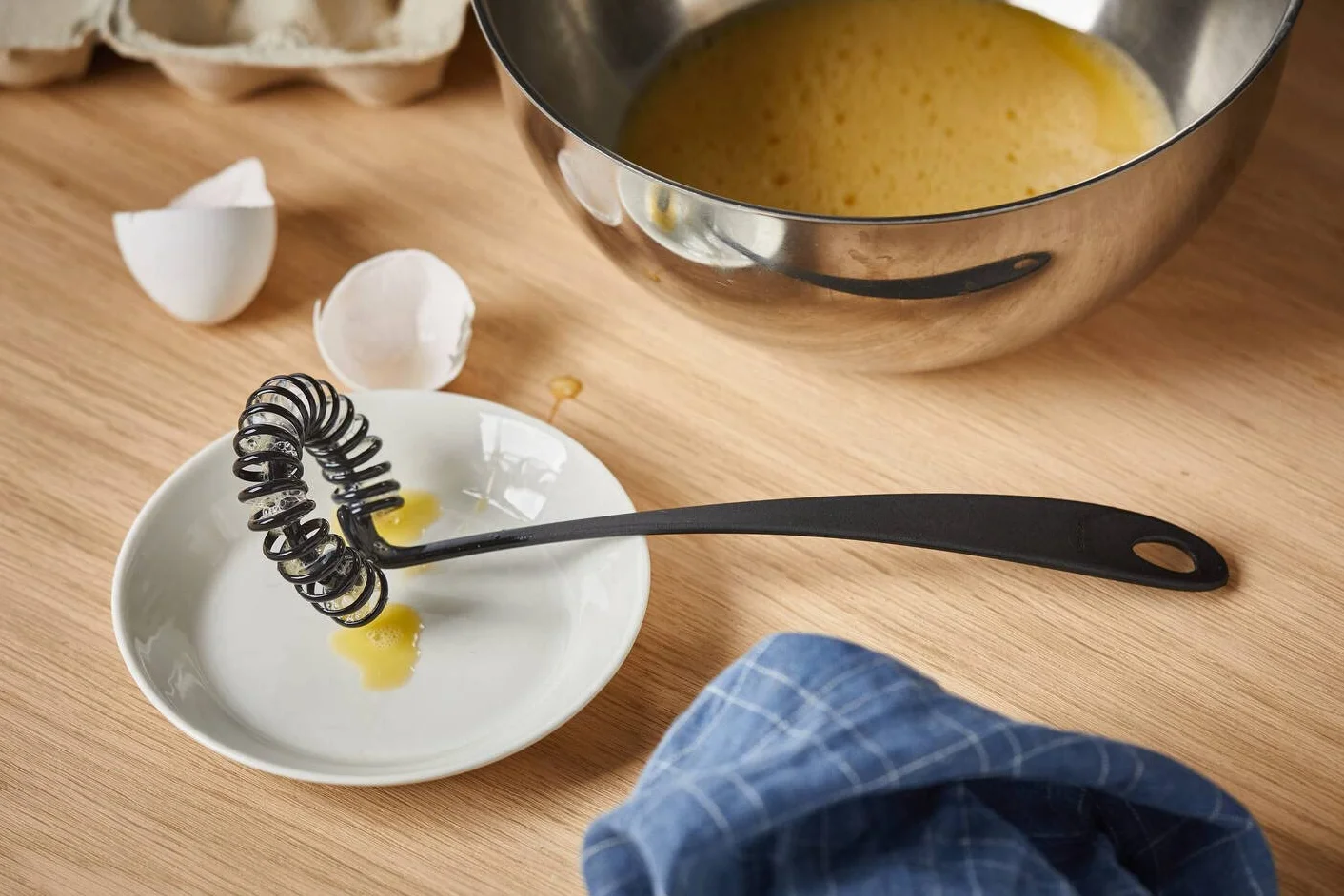 Fiskars Essential Easy-care whisk NEW