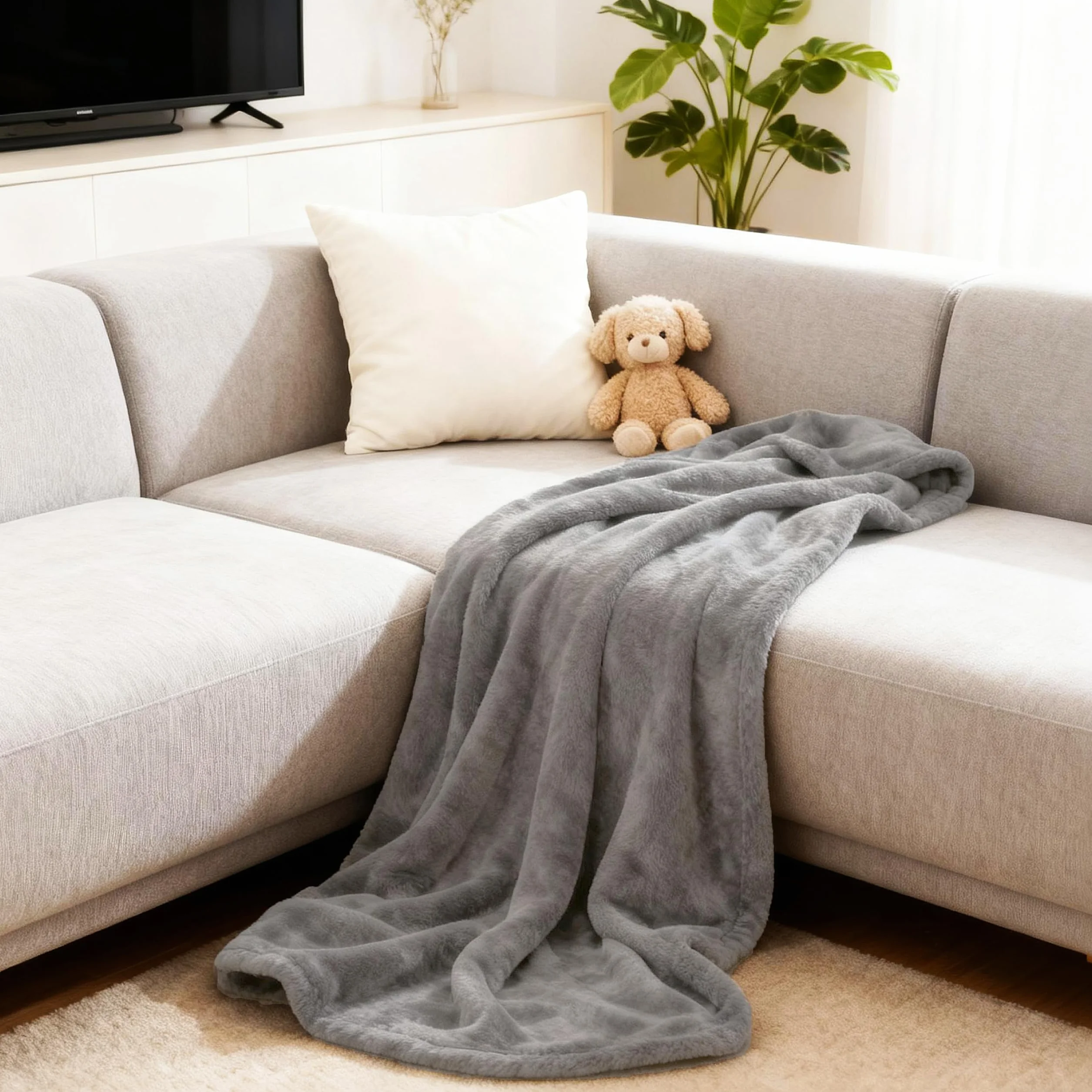 Koc Polarowy Miękki 130x150 cm Szary – Mały Puszysty Koc Flanelowy na Fotel, Kanapę