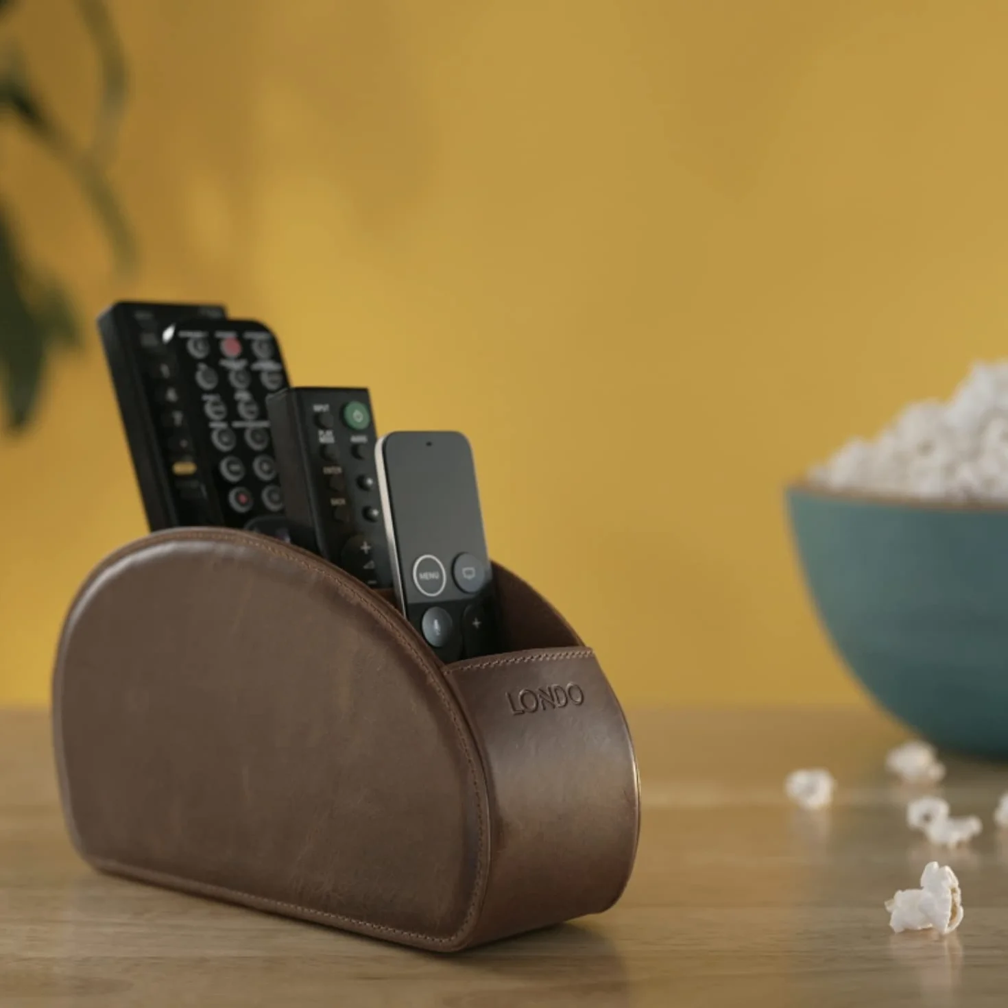 Londo Stojak na piloty z 5 przegródkami DVD Blu-Ray TV Hi-Fi Roku Apple TV skóra zamszowa ciemnobrązowy
