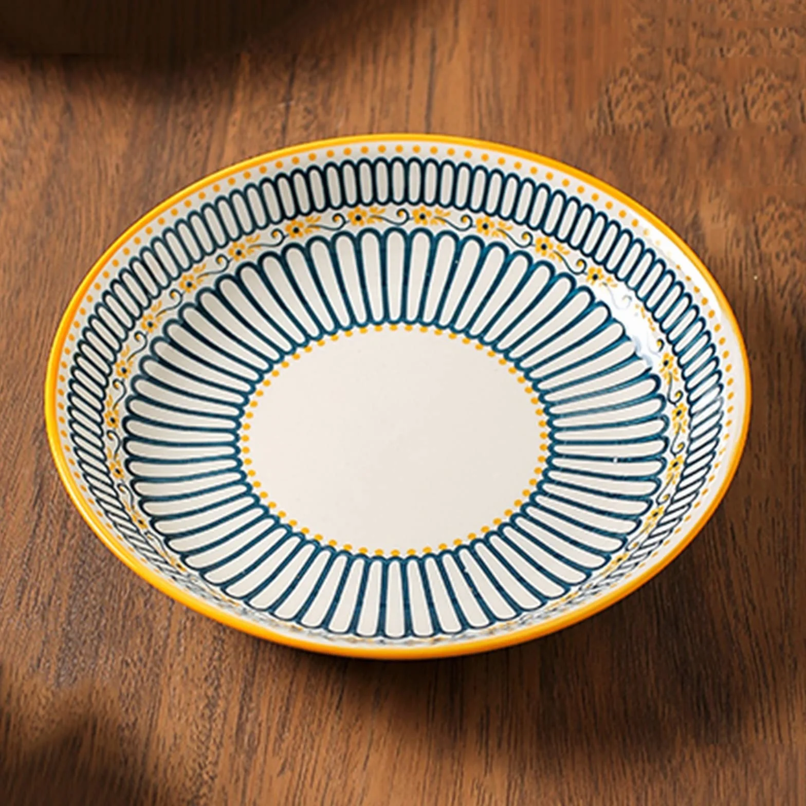 Talerze Obiadowe Płyta ceramiczna domowa Talerz do jadalni w kuchni Okrągłe sztućce Vintage obiadowy deserowy Prosty płaski talerz Pojedynczy zestaw czterech sztuk