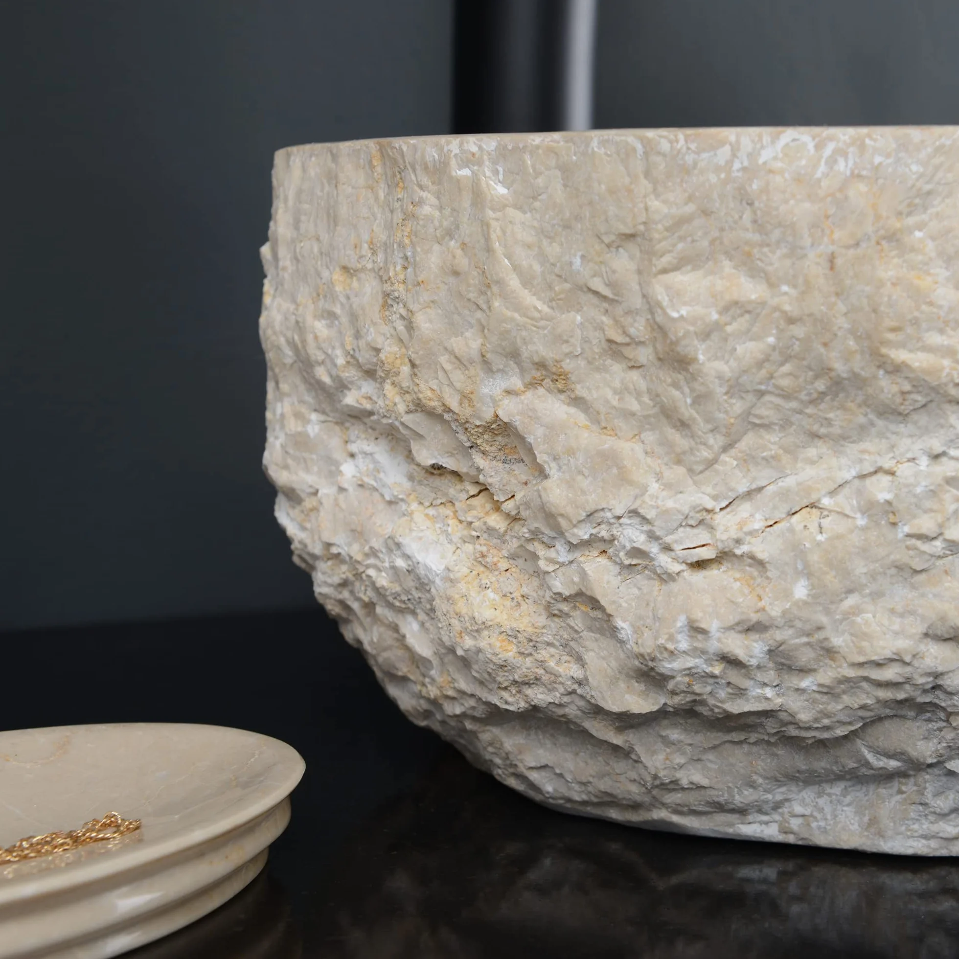 Umywalka nasadowa z kamienia naturalnego marmur kremowa 30 cm