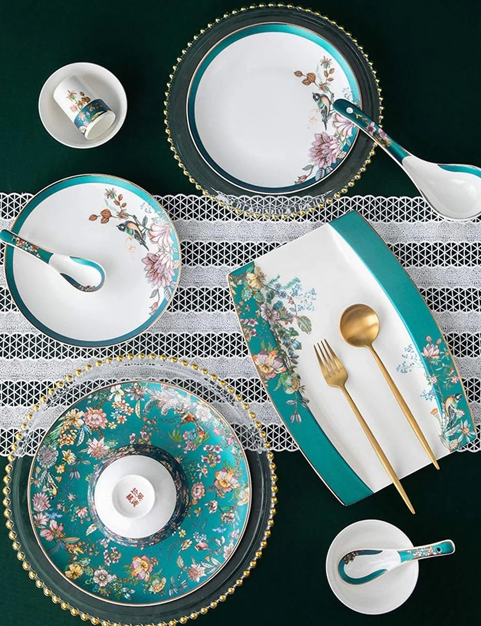 Wysokiej jakości zestaw naczyń do restauracji i domów prywatnych, 70-częściowy, zestaw naczyń z porcelany kostnej, emaliowane, ceramiczne naczynia w stylu pałacowym, 10 talerzy do serwowania