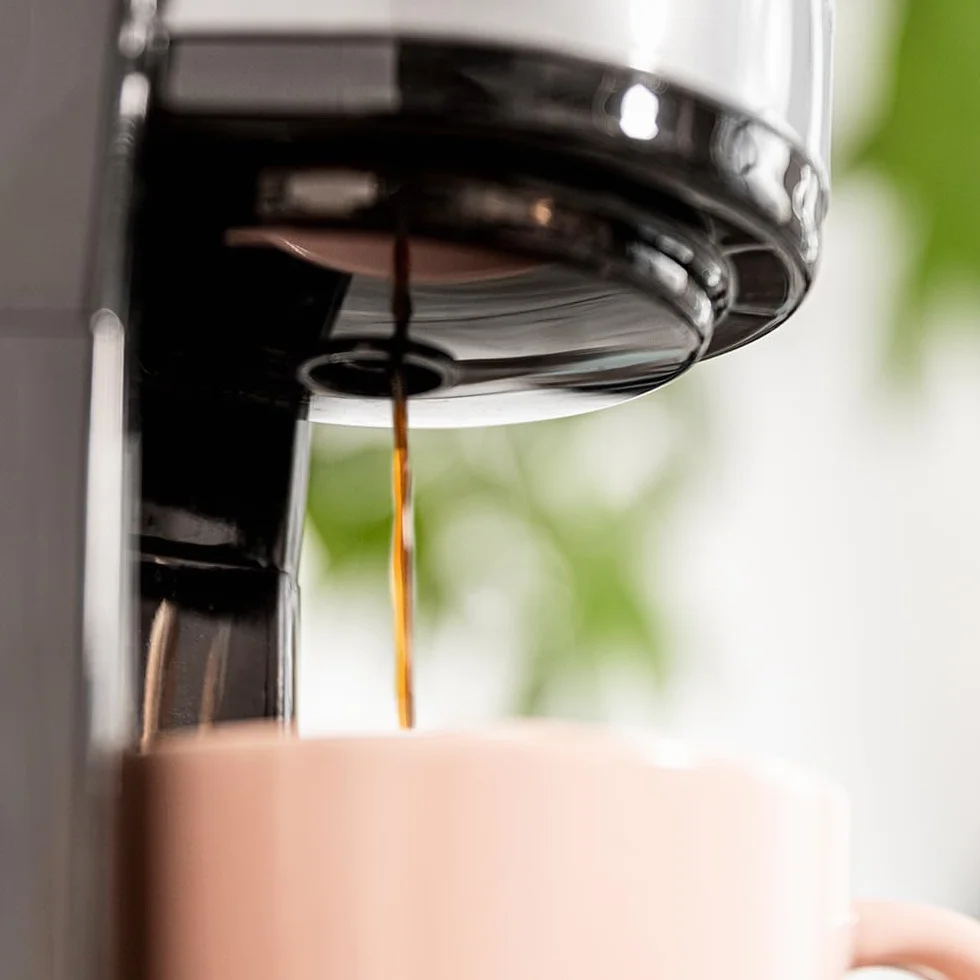 Cecotec Ekspres przelewowy Coffee 66 Drop&Go z termosem. moc 700 W, pojemność 420 ml, filtr kroploszczelny, stały lub papierowy, automatyczne wyłączanie, zbiornik z okienkiem, automatyczne wyłączanie