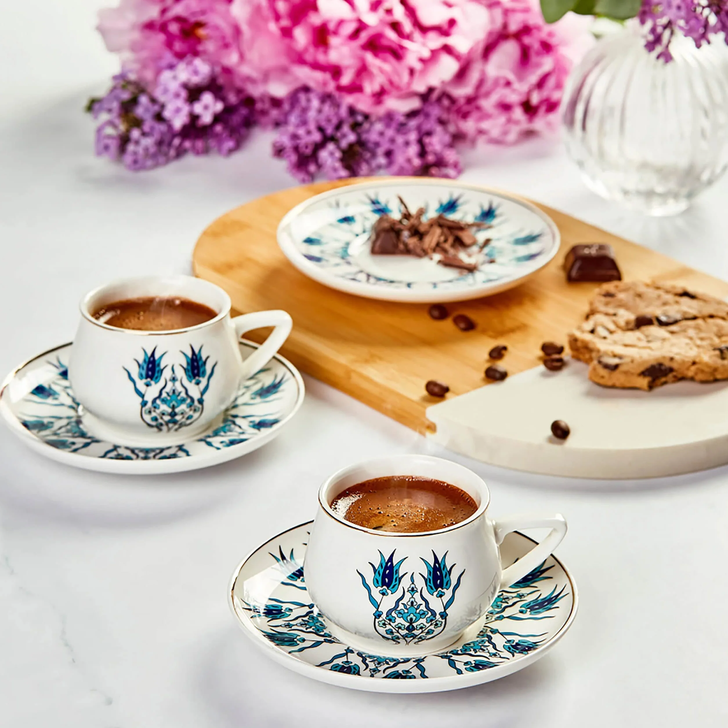 Karaca Iznik New Form turecki zestaw filiżanek do kawy dla 6 osób, 12-częściowy kubek ze spodkami, mały porcelanowy zestaw do espresso, idealny do serwowania greckiej, arabskiej kawy (100 ml)