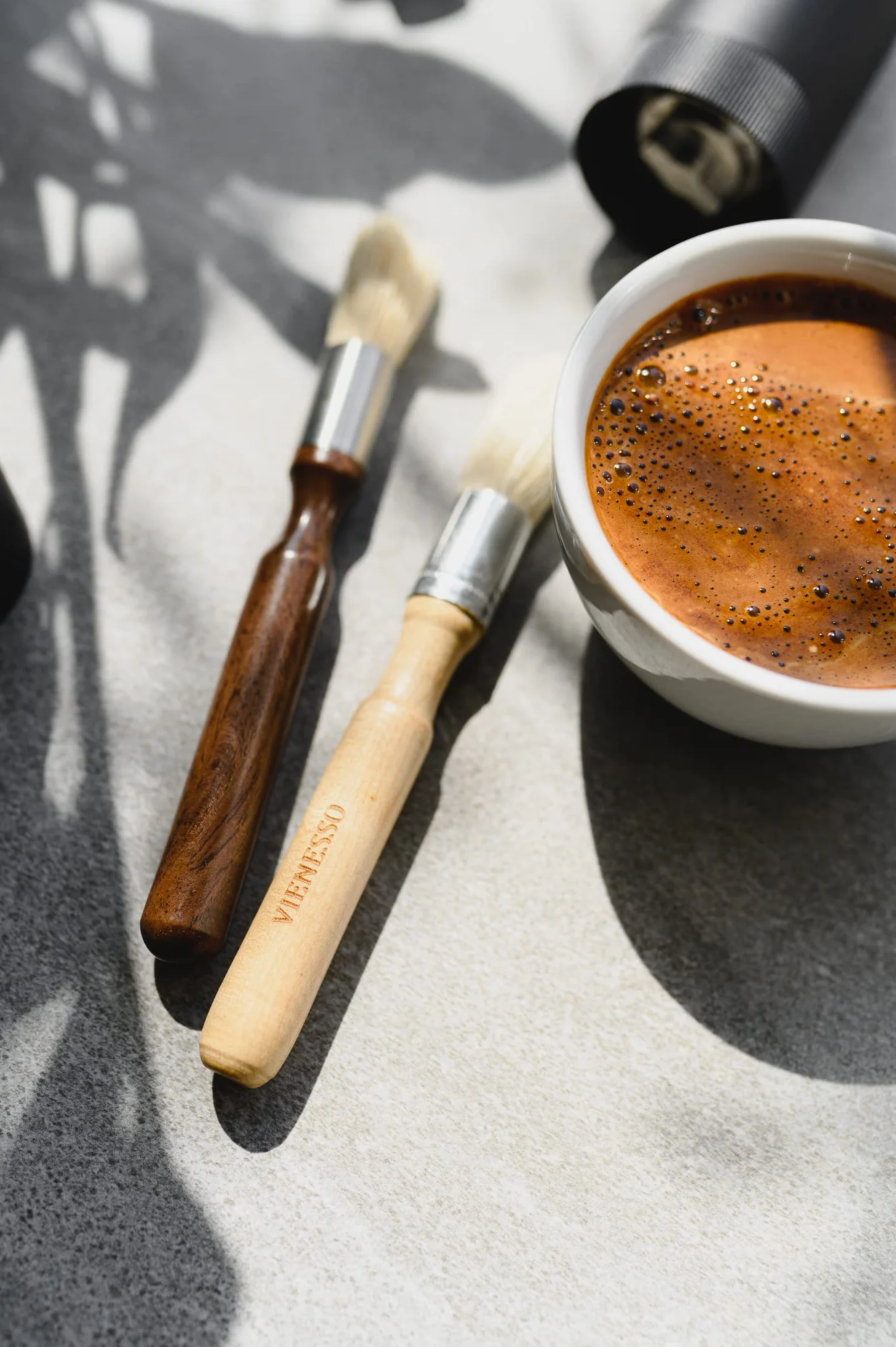 Barista pędzel sitkowy – szczotka do espresso i młynek do kawy ze szlachetnym drewnianym uchwytem | e-book Barista