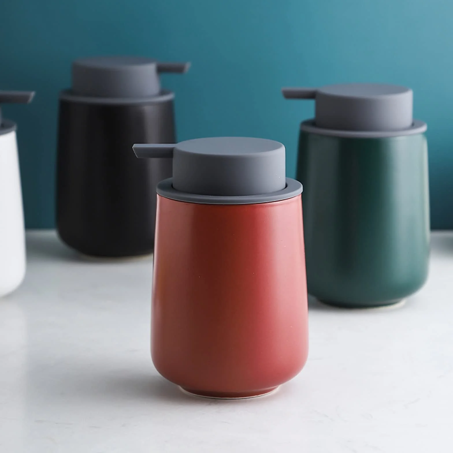 Dozownik mydła, Dozownik mydła łazienkowy ceramiczny dozownik mydła i balsamu do łazienkowych zlewozmywaków kuchennych wielokrotnego napełniania ręczne mydło w płynie butelka na mydło