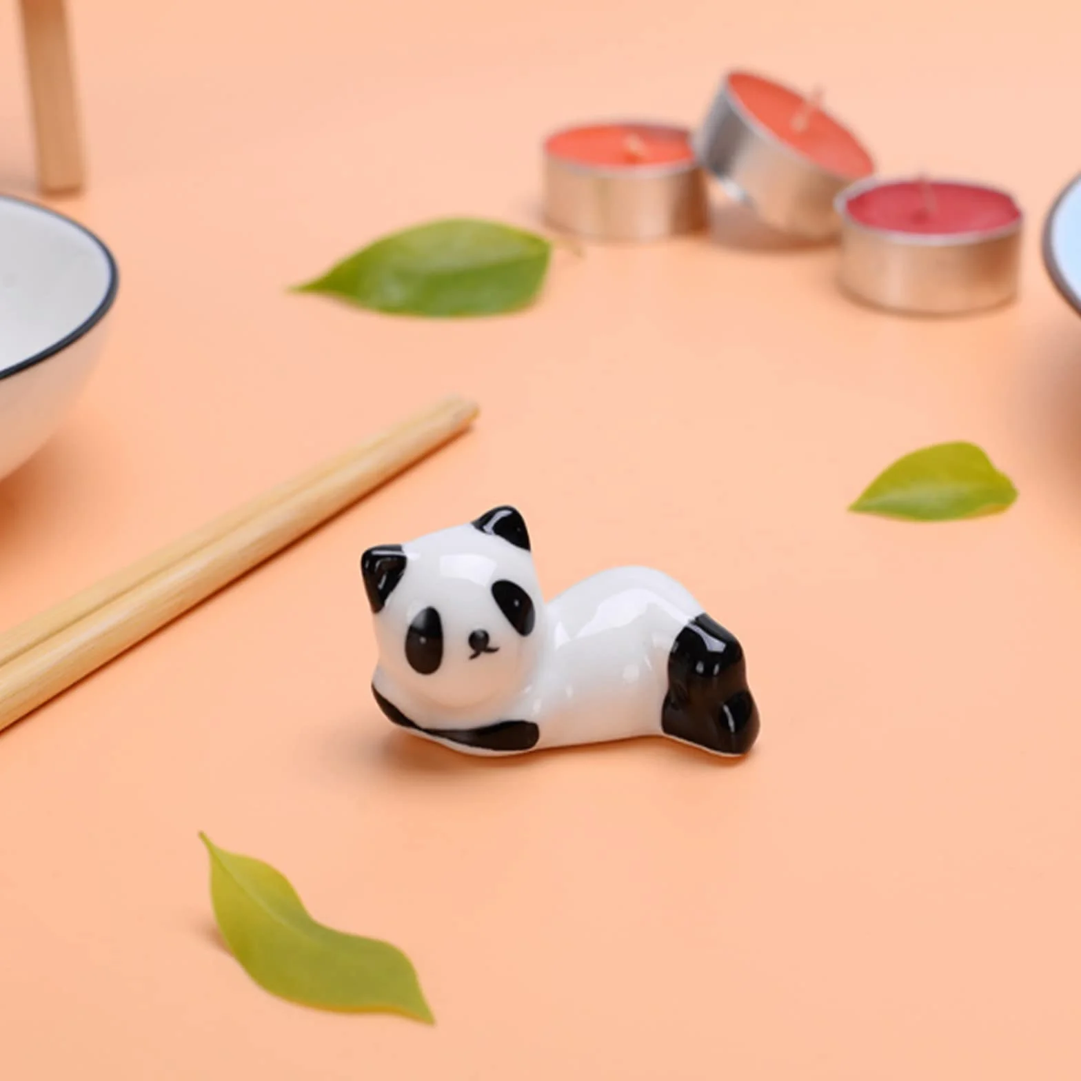 8 sztuk uchwytów na pałeczki, śliczne miejsce na pałeczki w kształcie pandy, ceramiczny uchwyt na pałeczki, nadaje się do dekoracji kuchni i stołu (czarny i biały)