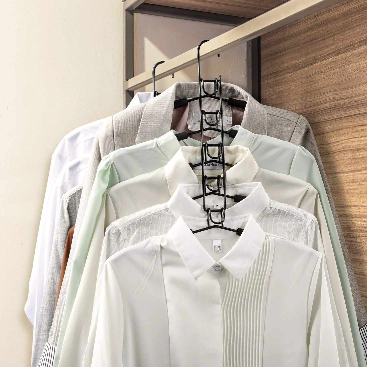 Wieszak na ubrania, nie zajmuje dużo miejsca, metalowy, 5 w 1, antypoślizgowa, stabilna gąbka, uniwersalne wieszaki na kurtki, płaszcze, swetry, spodnie, T-shirty