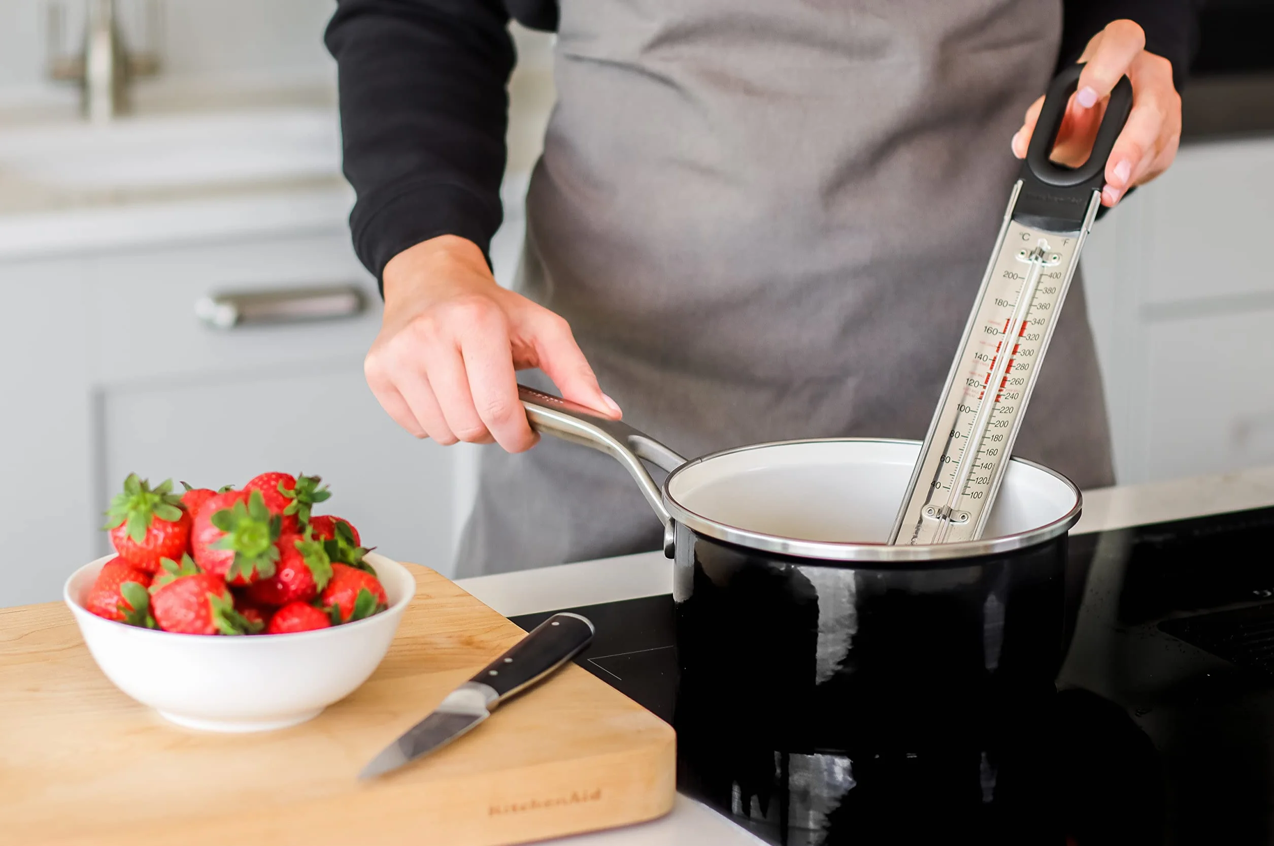 Termometr Kuchenny z Zawieszką KitchenAid, do Oleju, Cukru i Dżemu, Zakres: od 40°C do 200°C