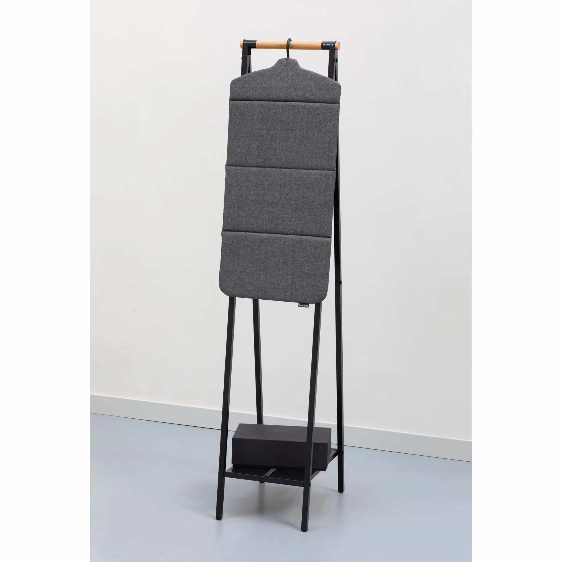 Brabantia - Składana deska do prasowania parowego - Prasowania ubrań pod wysokim ciśnieniem - Odporna na ciepło - Wszechstronny haczyk - Prasowanie z Parownicami Ręcznymi - 40 x 85cm - Pepper Black